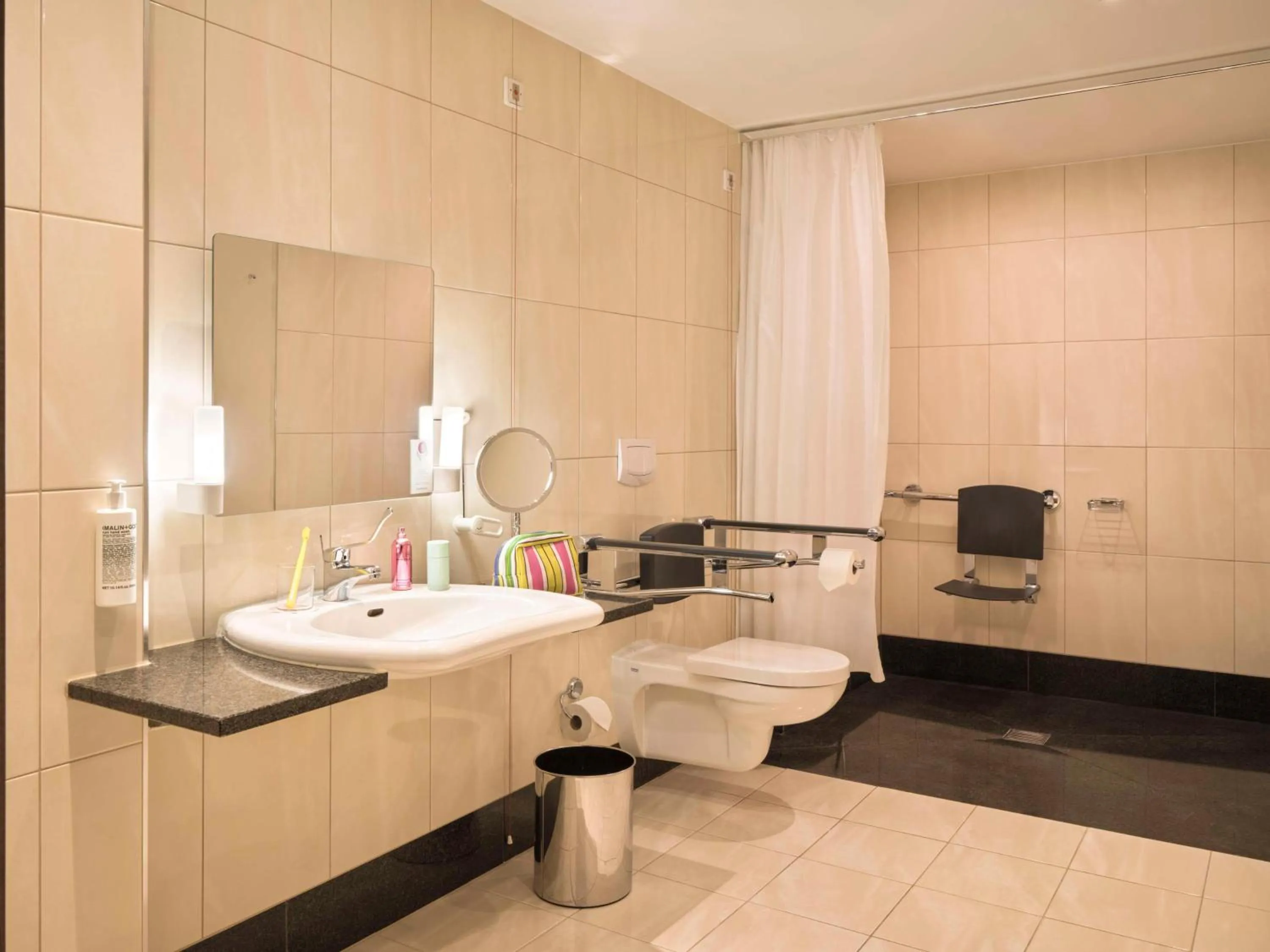 Bathroom in Flemings Selection Hotel Frankfurt-City