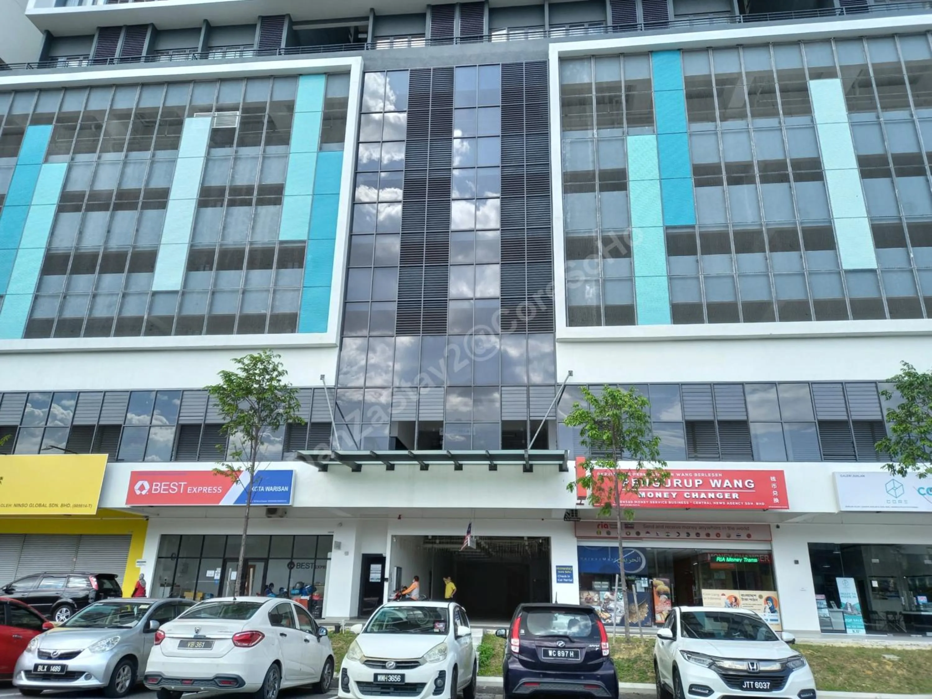 Facade/entrance in DanZaStay2@CoreSoHo - nearby KLIA