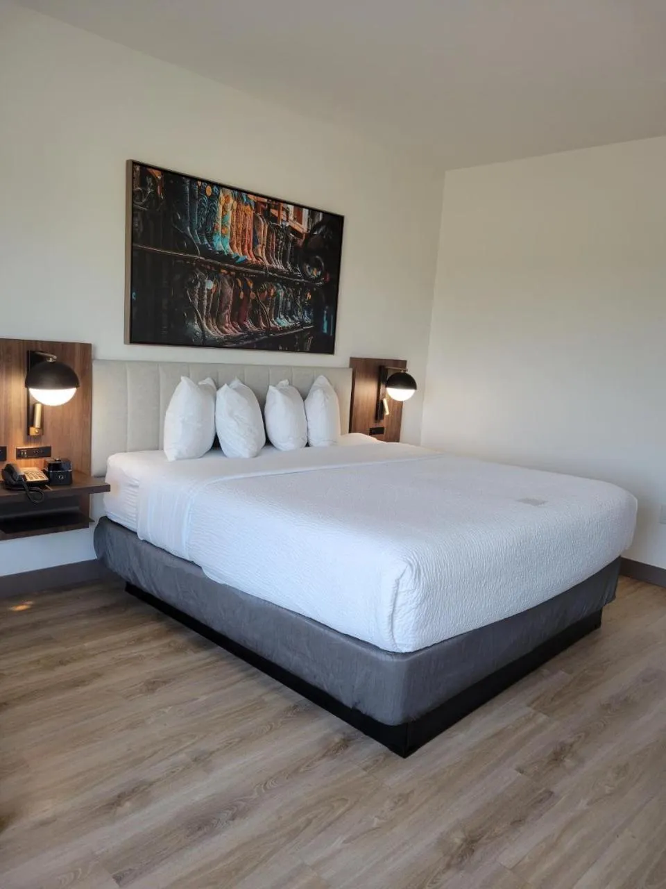 Coffee/tea facilities, Bed in La Quinta Inn & Suites by Wyndham Terrell