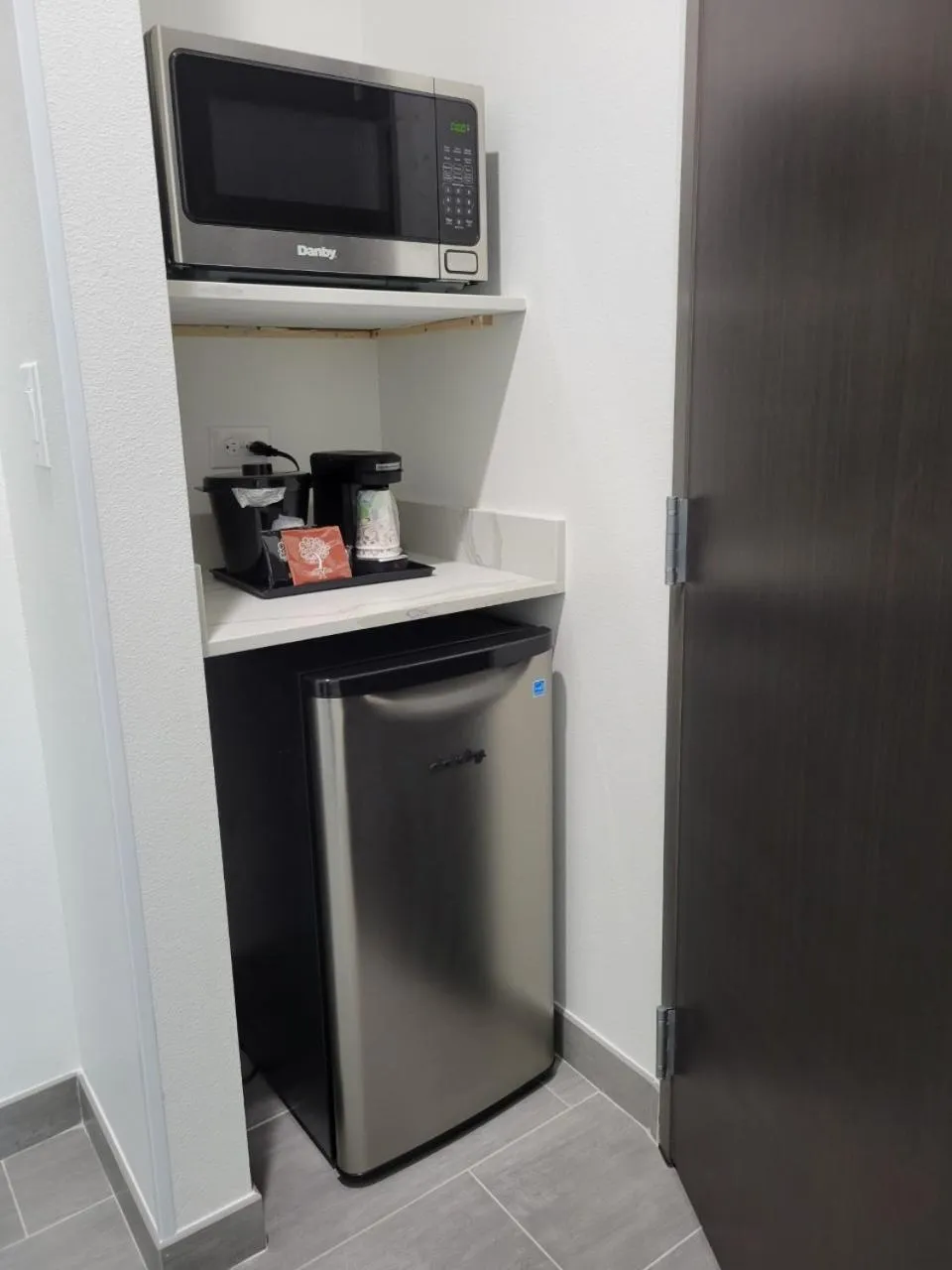 minibar in La Quinta Inn & Suites by Wyndham Terrell