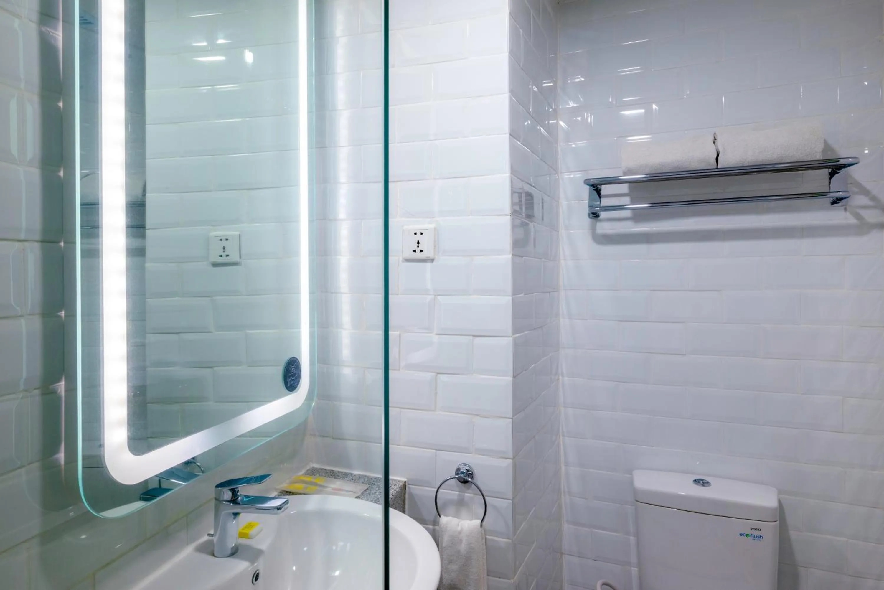 Bathroom in Yello Hotel Jambi