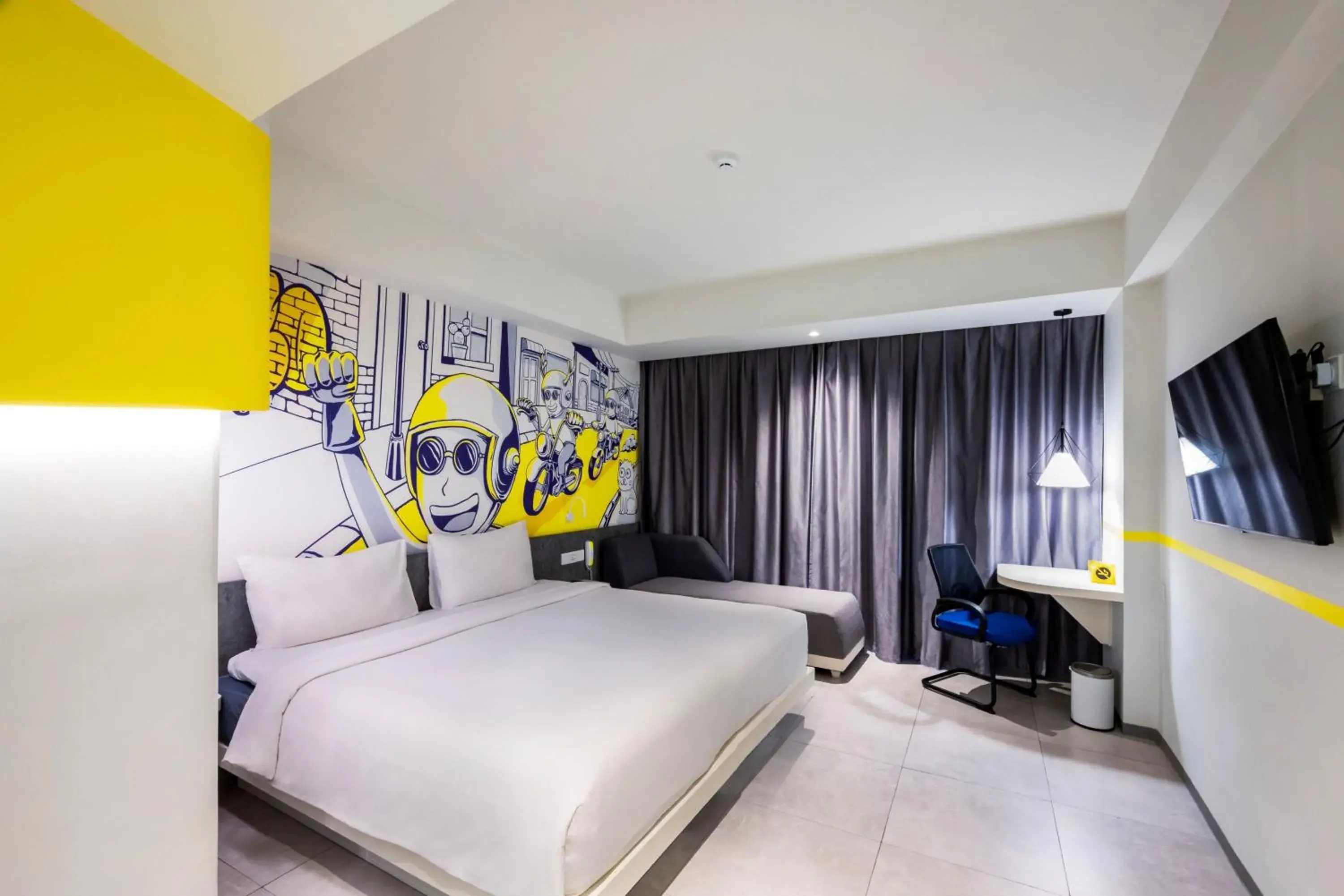 Deluxe Double or Twin Room in Yello Hotel Jambi Deluxe Double or Twin Room in Yello Hotel Jambi