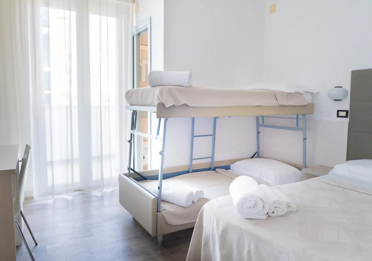 Balcony/Terrace, Bed in Hotel Elite Cattolica