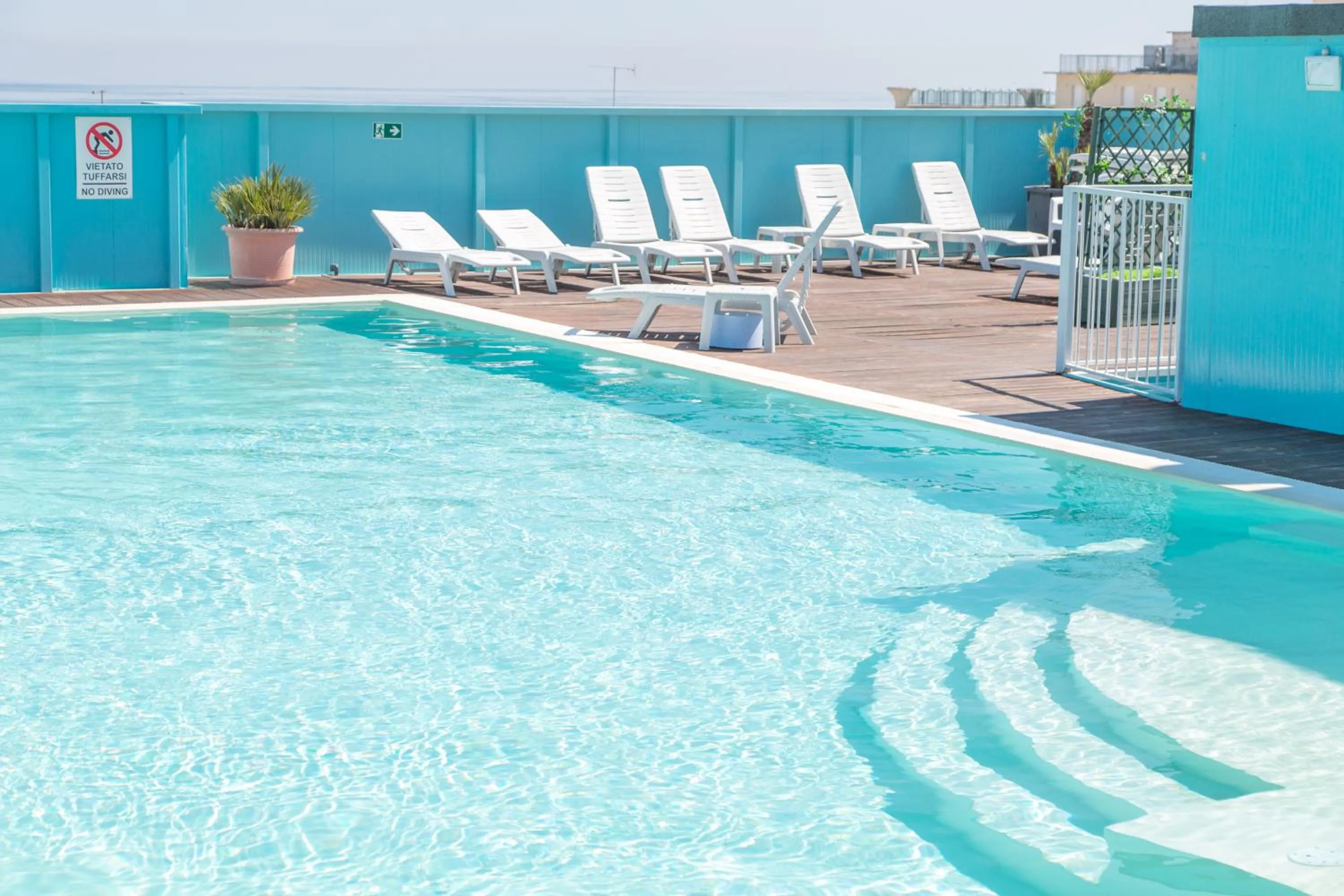 Swimming pool in Hotel Elite Cattolica