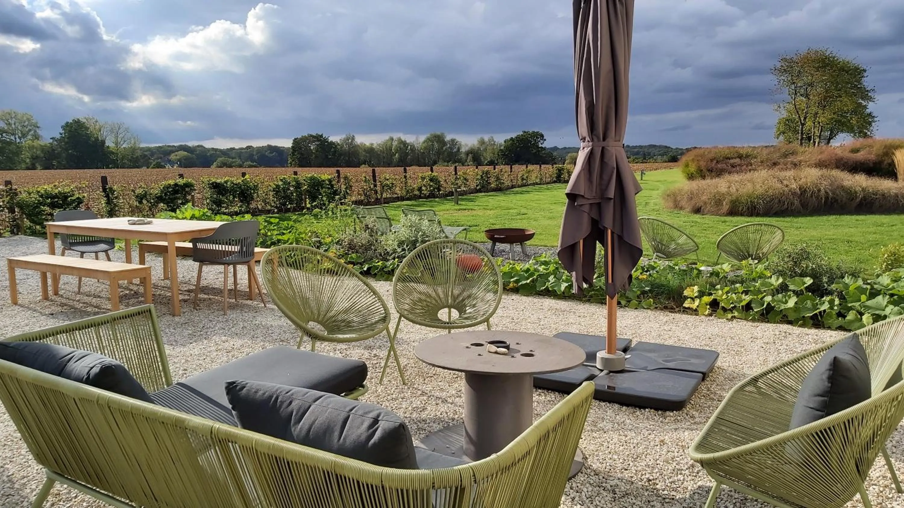 Patio in B&B Entre Champs