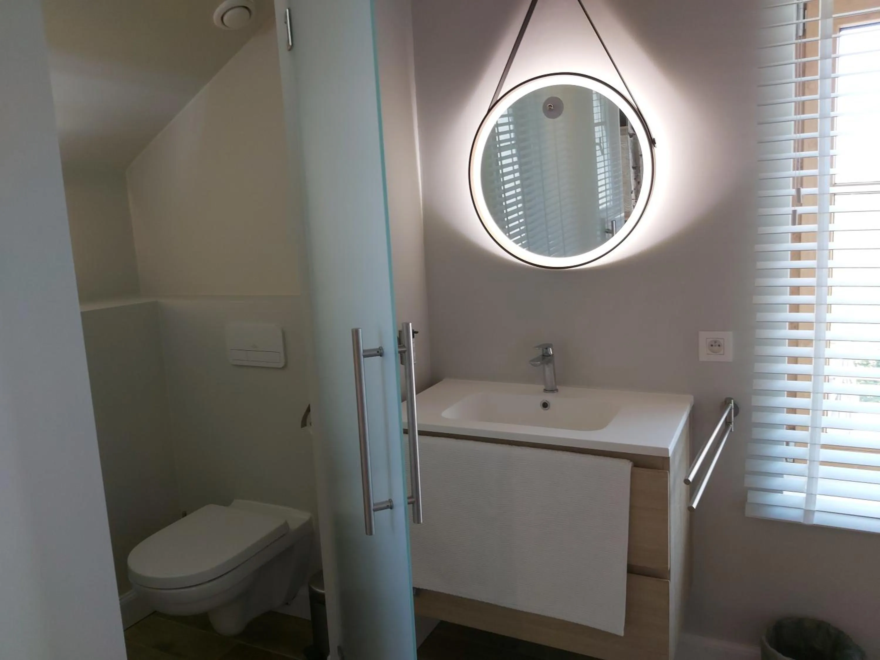 Toilet in B&B Entre Champs