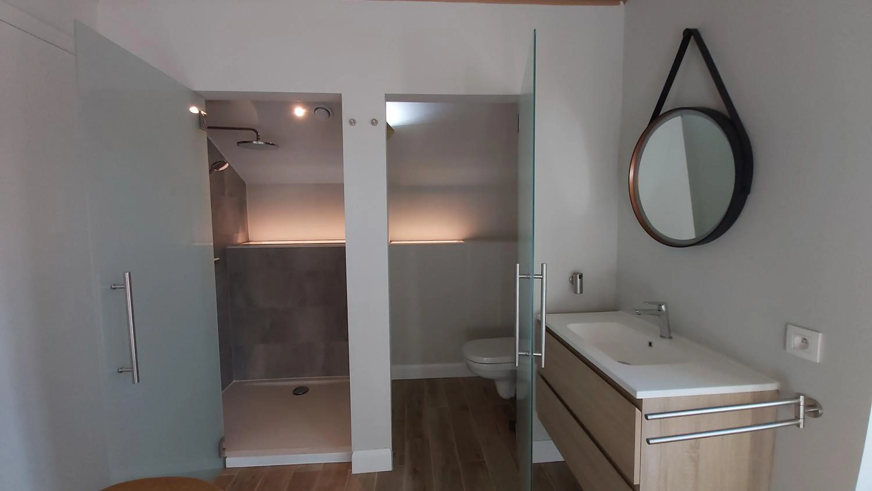 Shower in B&B Entre Champs