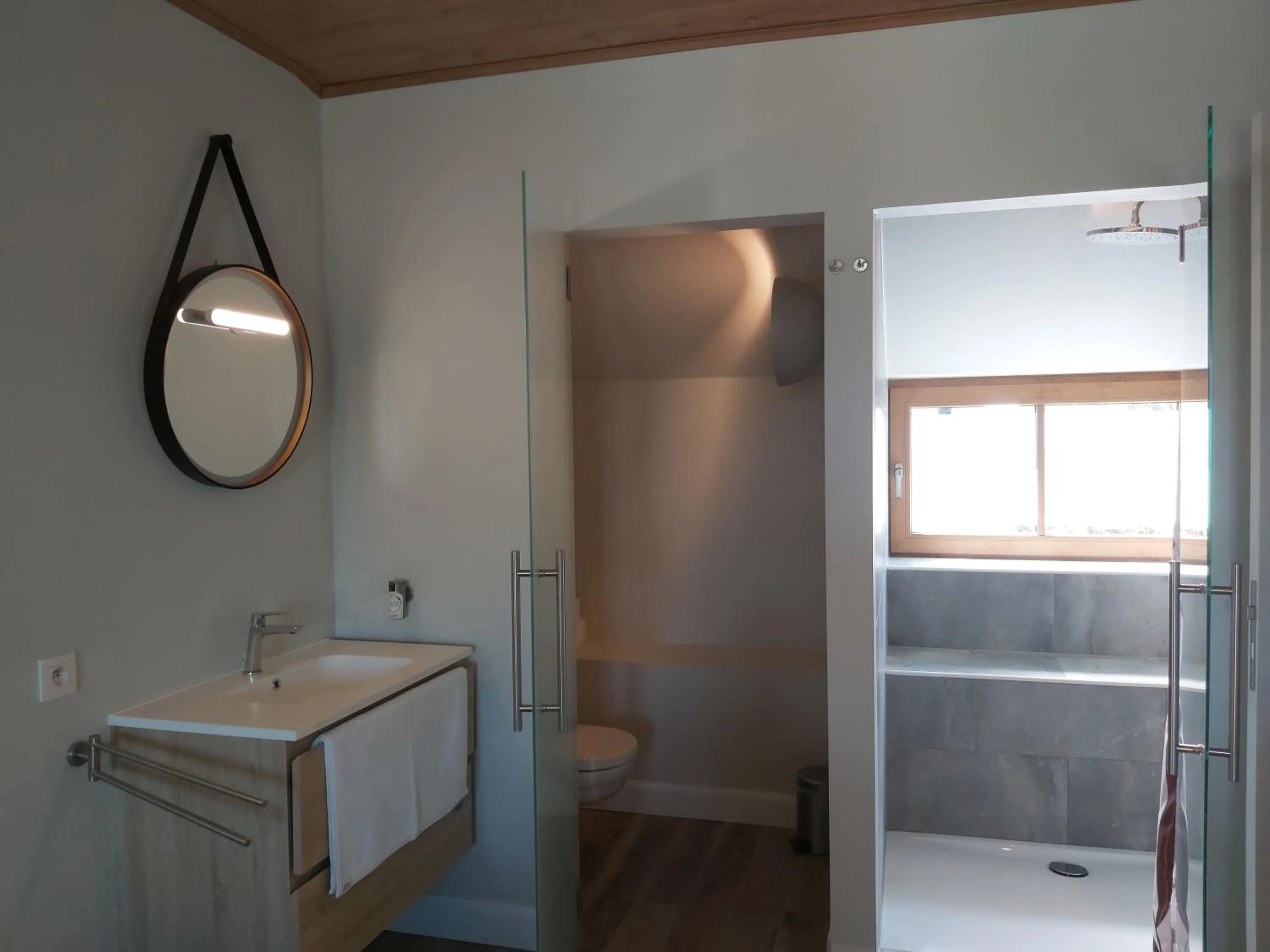 Shower in B&B Entre Champs