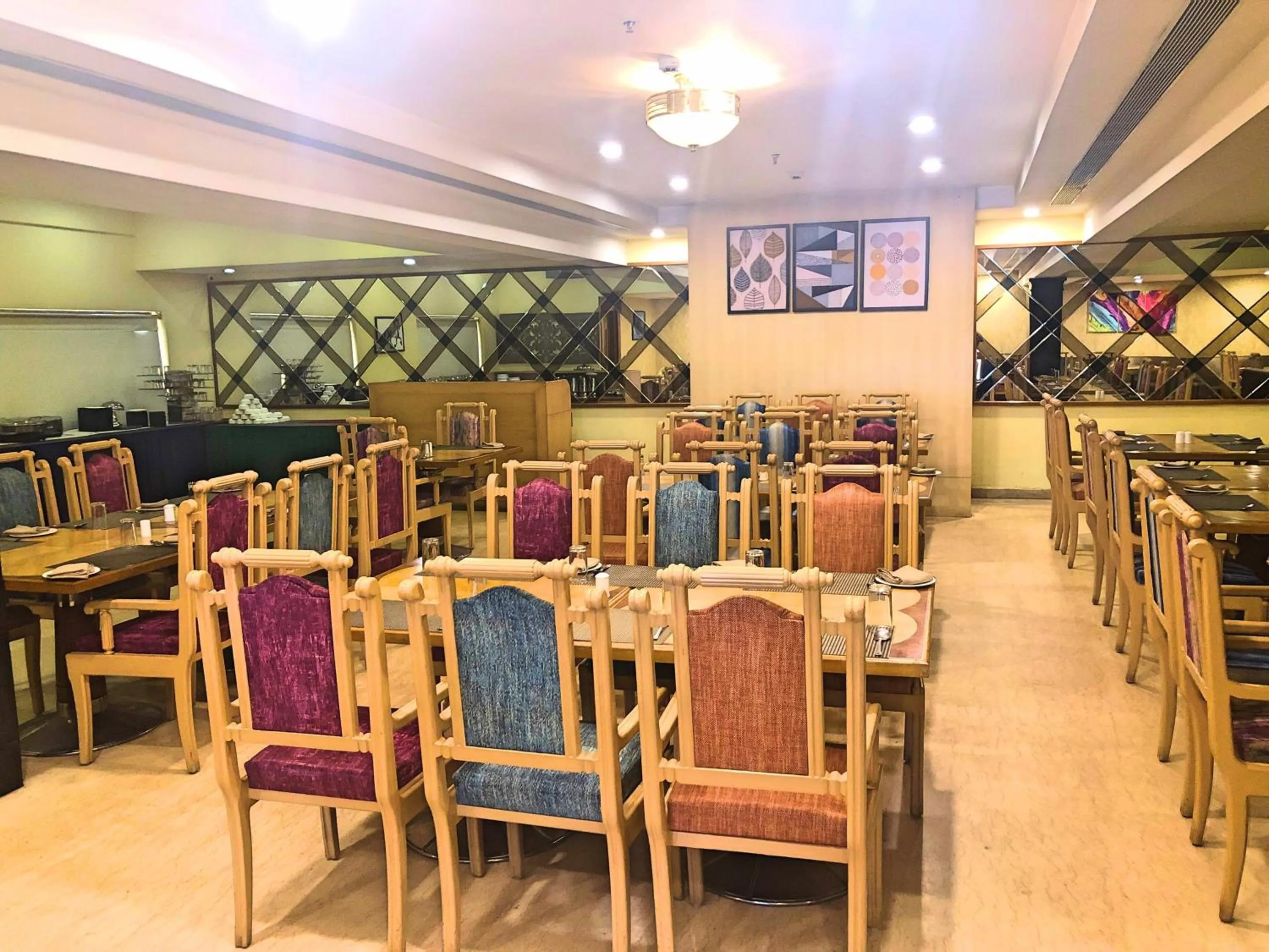 Restaurant/places to eat in Raj Park- Hill View