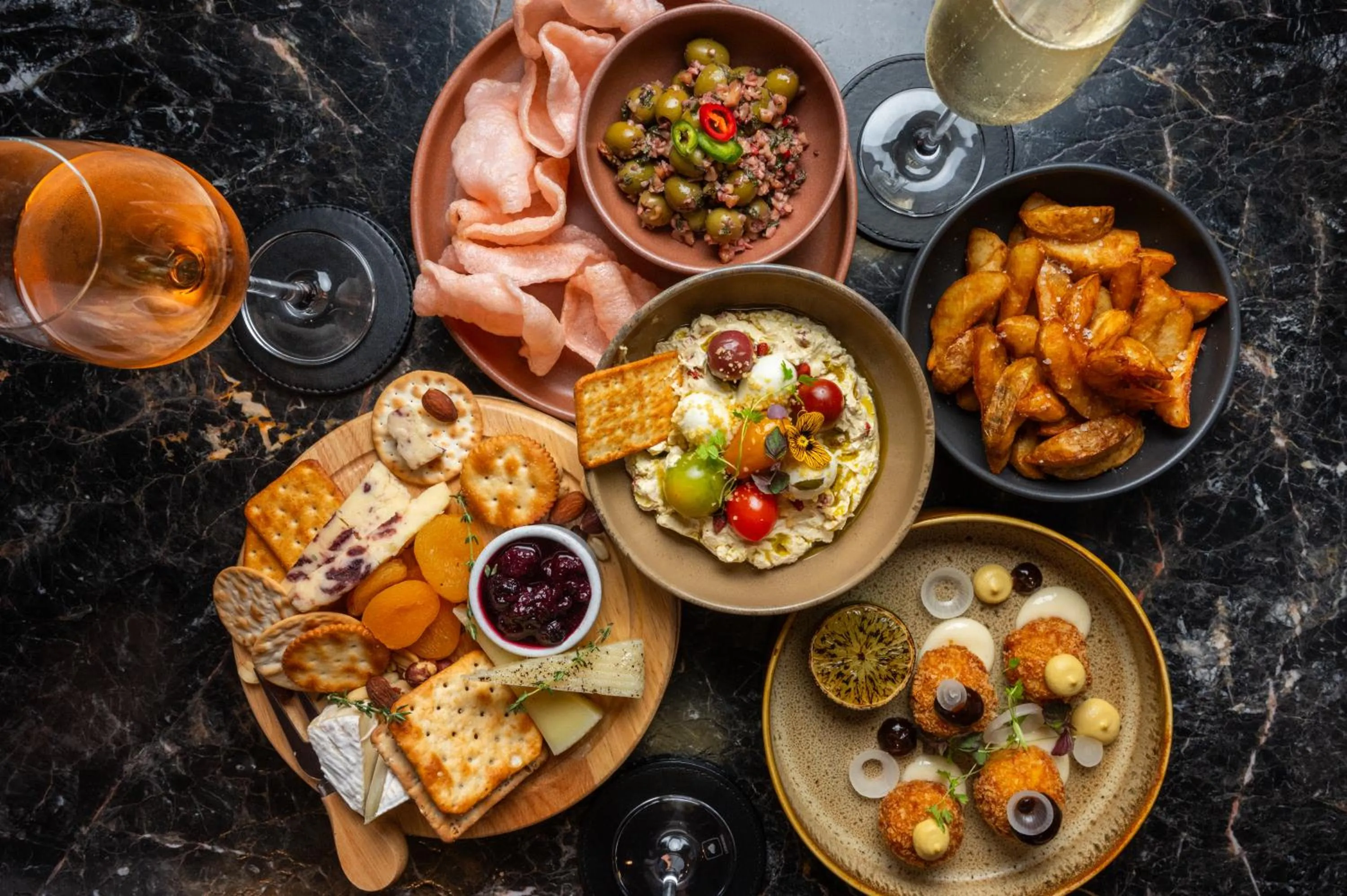 Restaurant/places to eat in Aiden by Best Western Darling Harbour