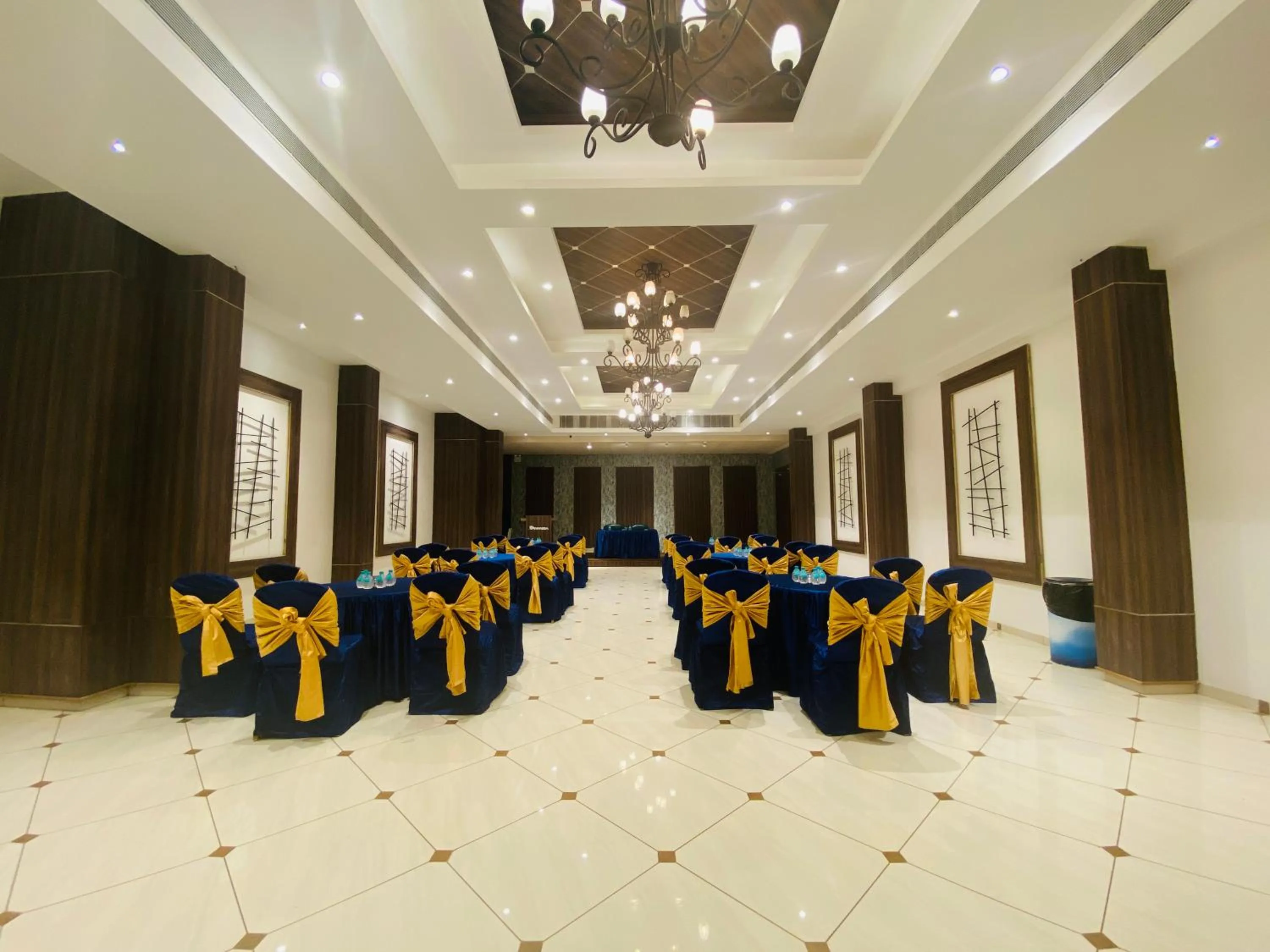 Meeting/conference room in Annaratna Resorts