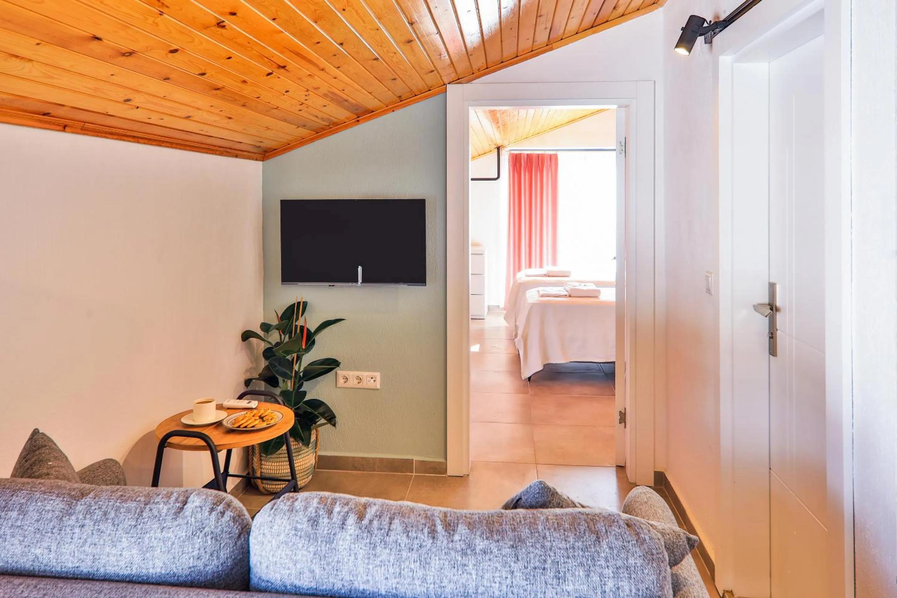 TV and multimedia, Bed in Joyy Suit Apart