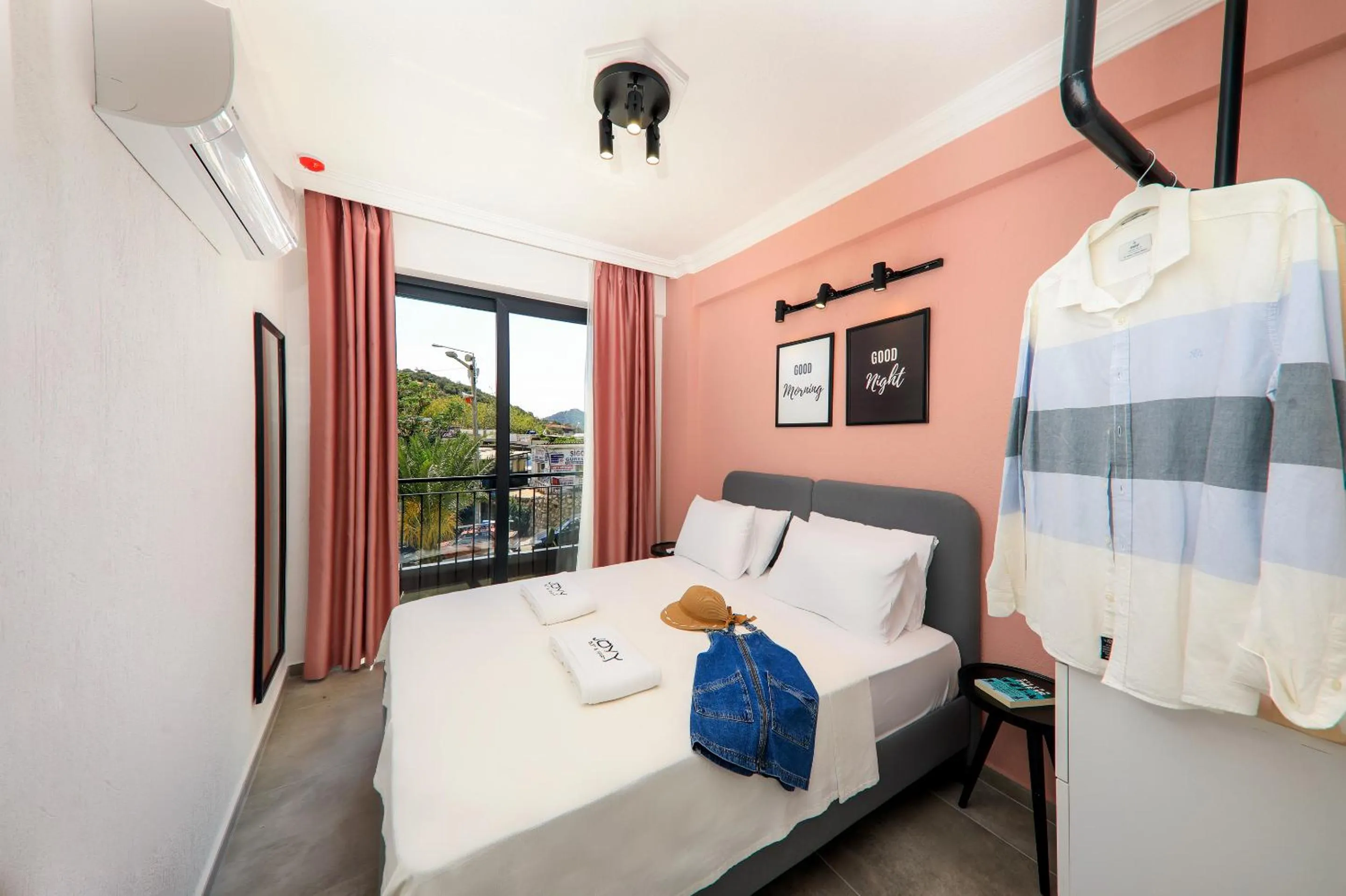 Bedroom, Bed in Joyy Suit Apart