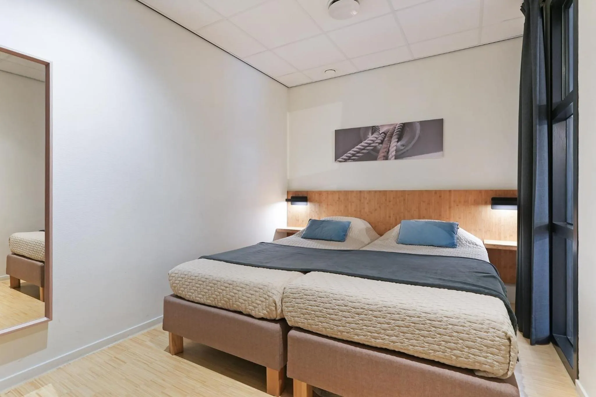 Bed in Dock Hotel Stellendam