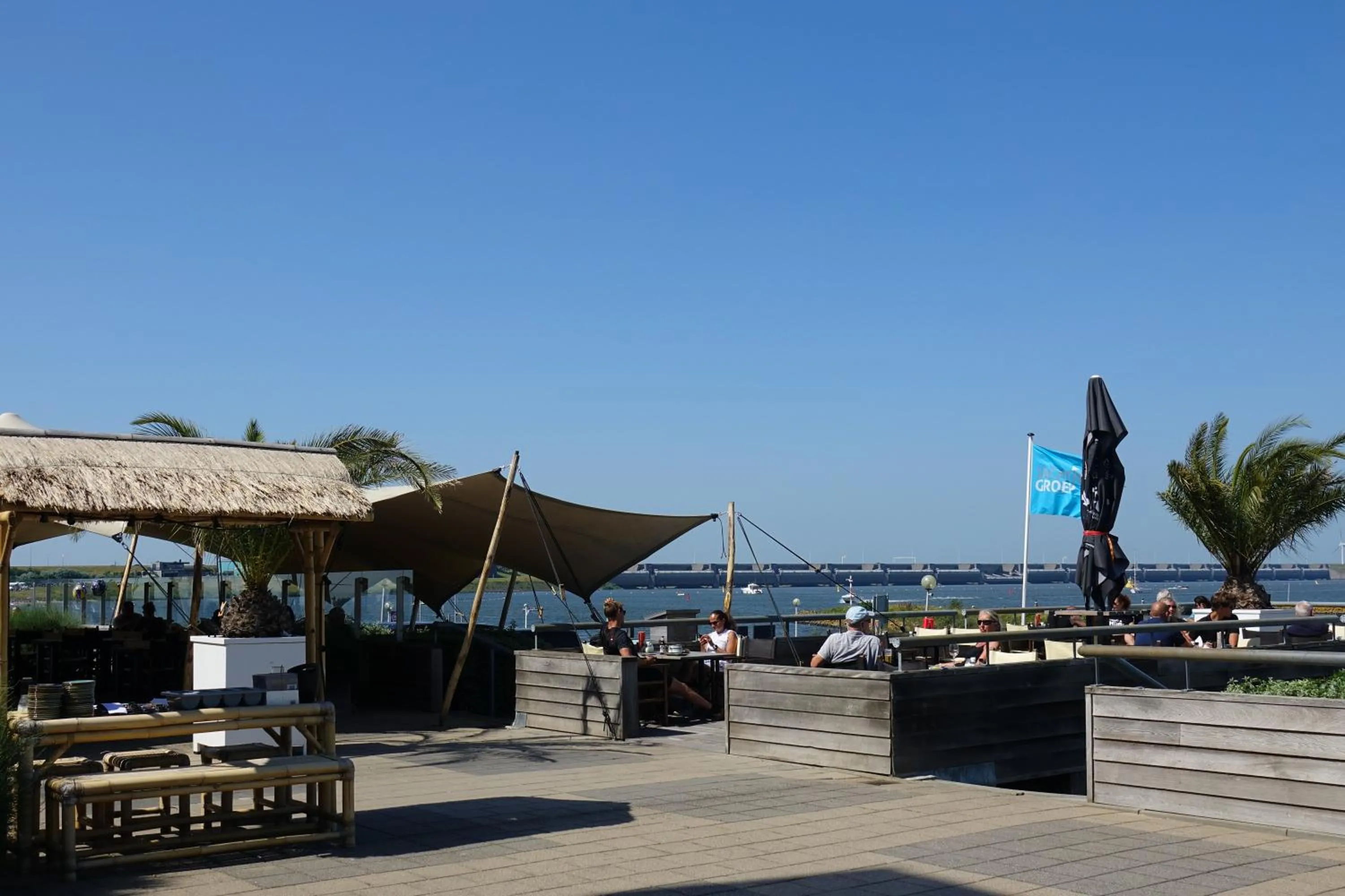 Restaurant/places to eat in Dock Hotel Stellendam