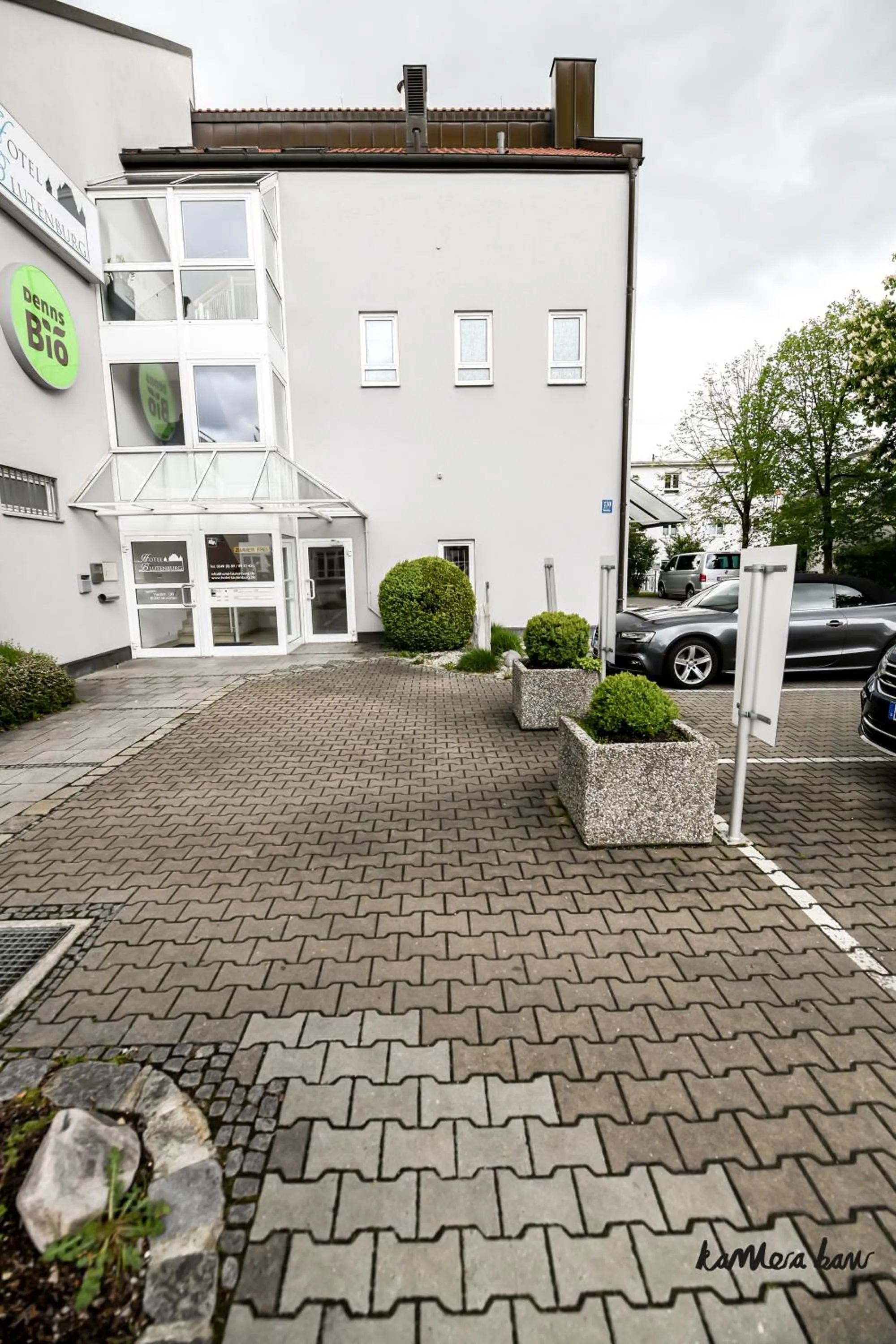 Property building in Hotel Blutenburg