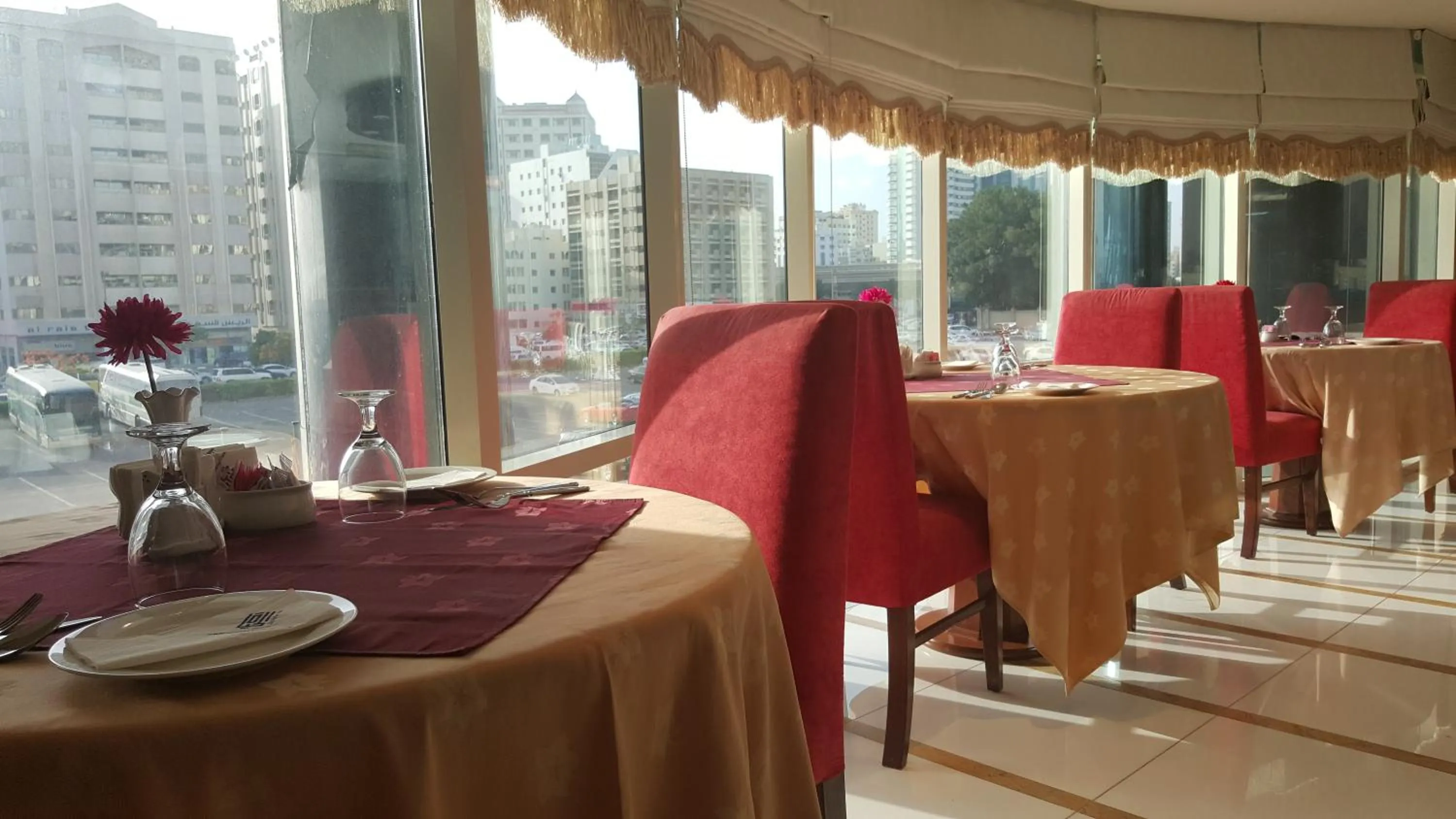 Restaurant/places to eat in Al Hayat Hotel Apartments