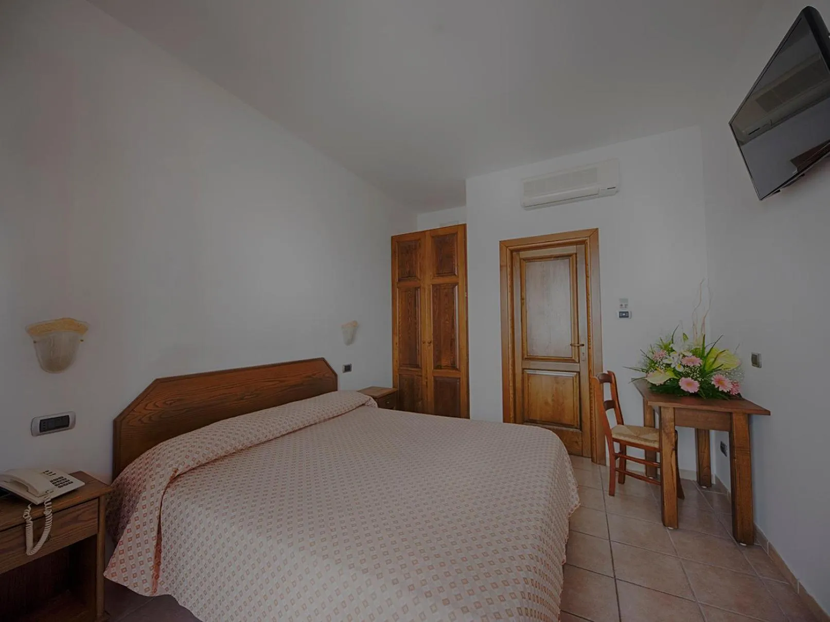 Photo of the whole room, Bed in Hotel Villa Miralisa