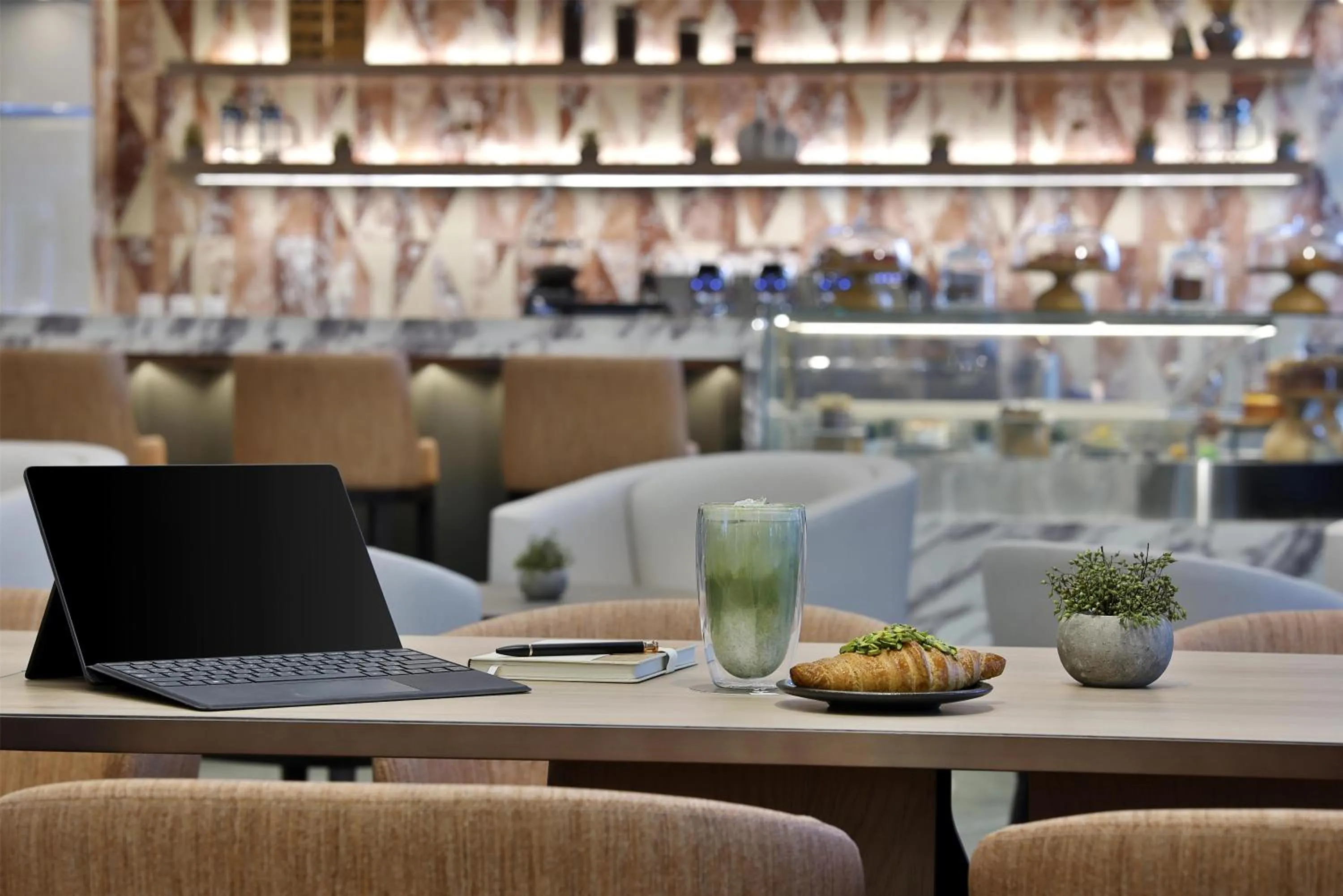 Restaurant/places to eat in Hilton Dubai Jumeirah