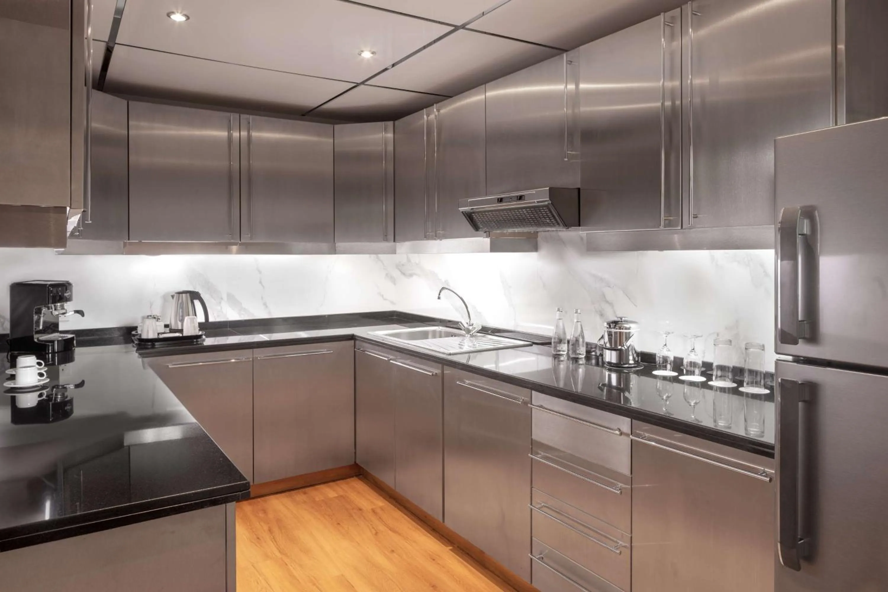 Kitchen or kitchenette in Hilton Dubai Jumeirah