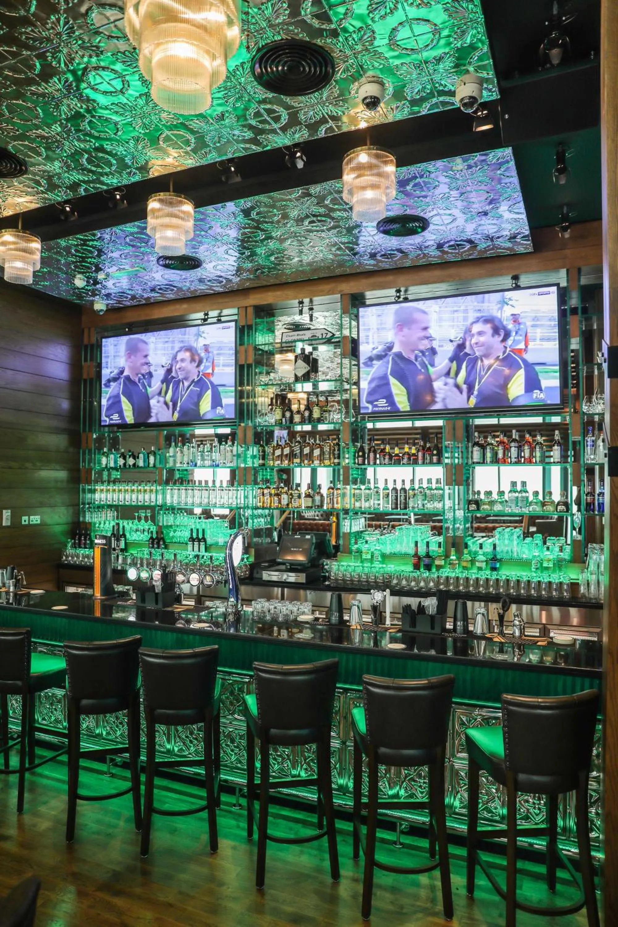 Lounge or bar in Hilton Dubai Jumeirah