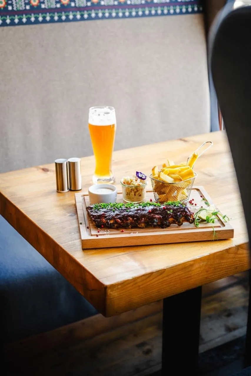 Restaurant/places to eat in Willa Pokusa