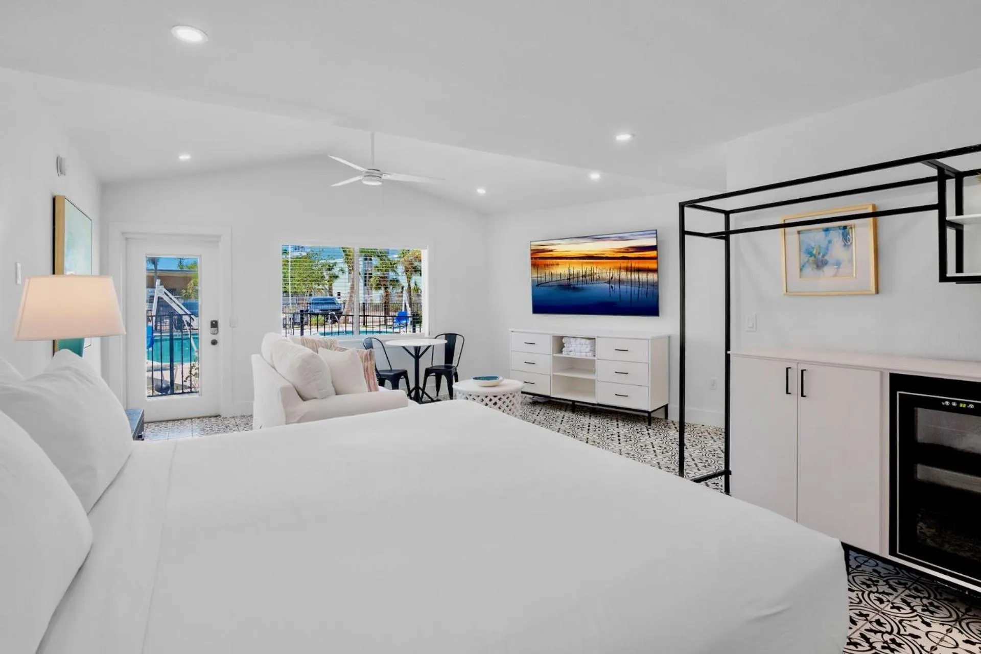 Bed in Pelican Post at Anna Maria Island Inn