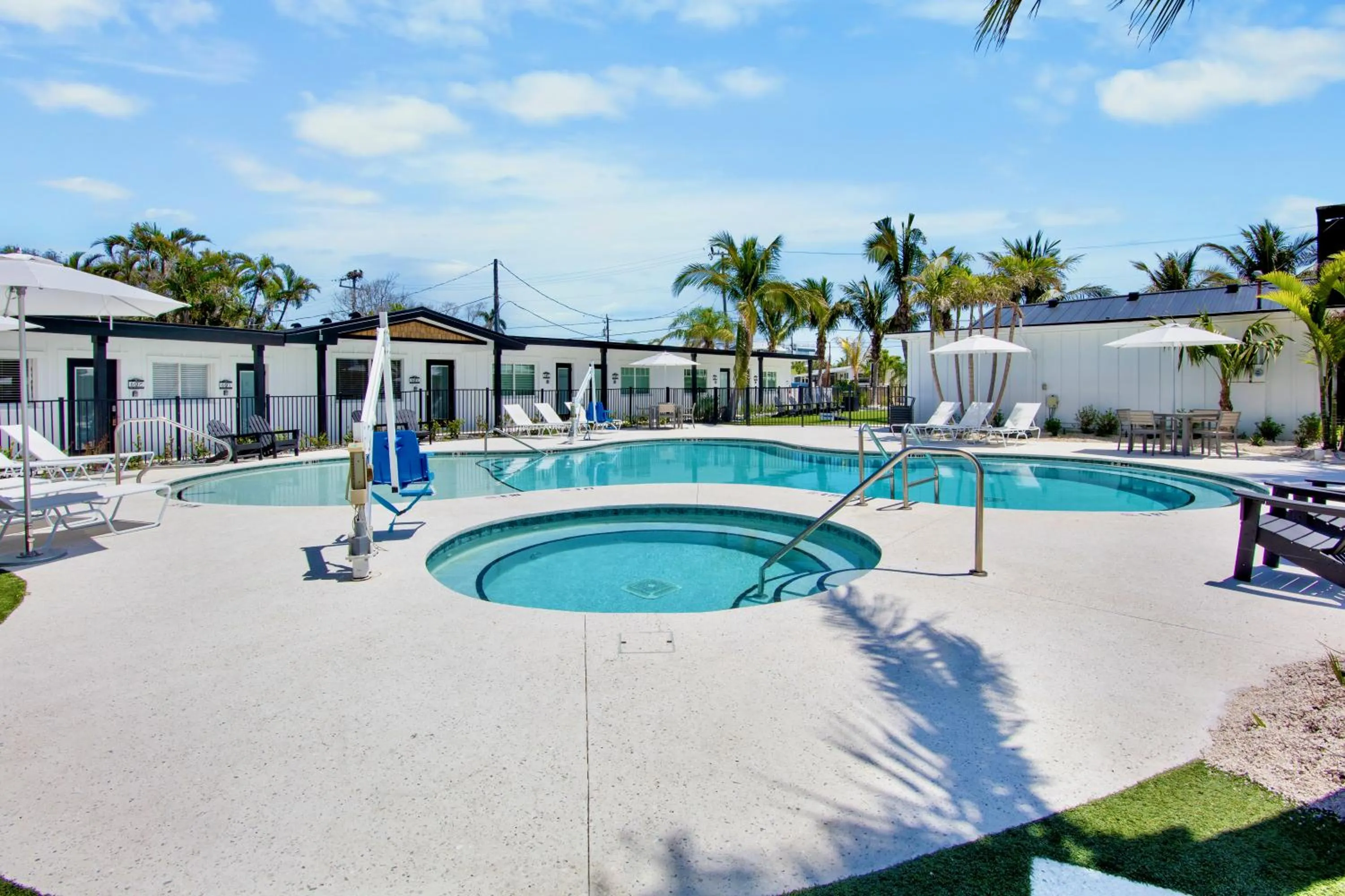 Day in Pelican Post at Anna Maria Island Inn