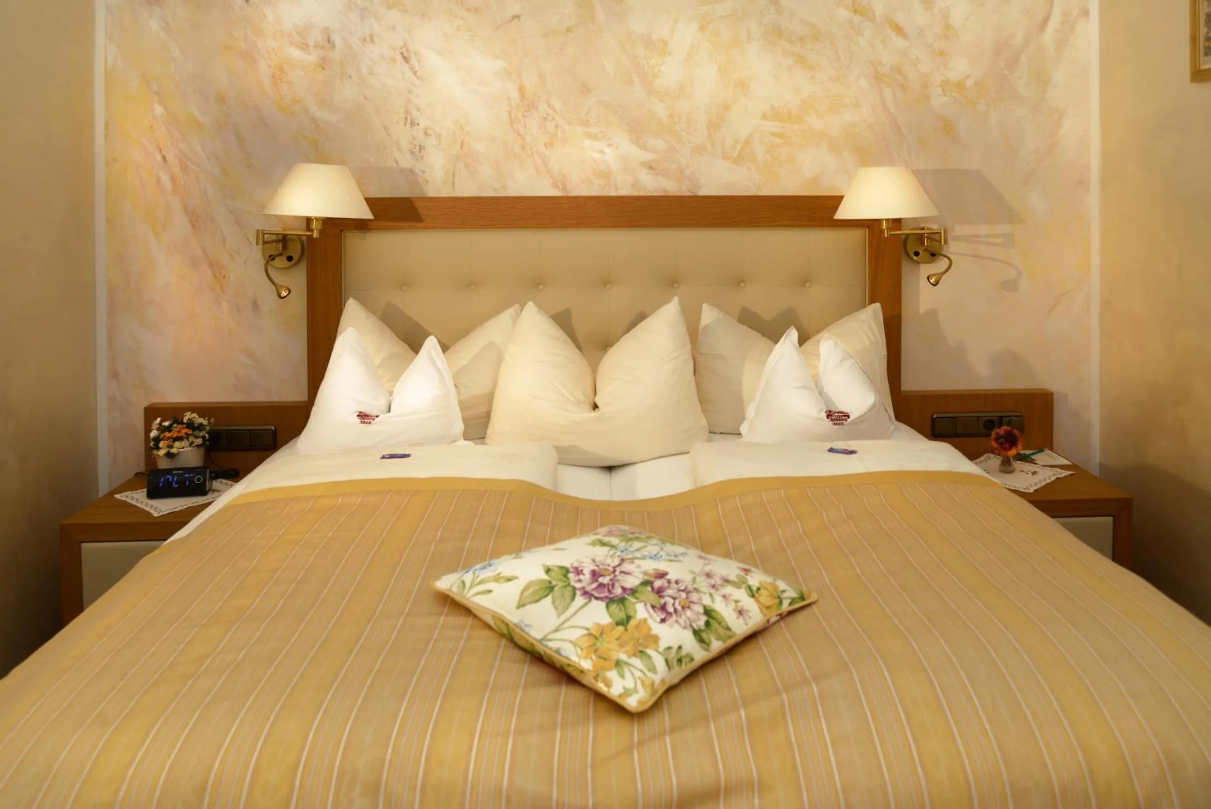 Bed in Hotel Krone Igelsberg