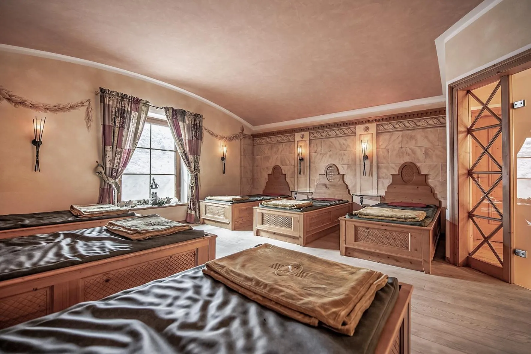 Bed in Das Karwendel - Ihr Wellness Zuhause am Achensee