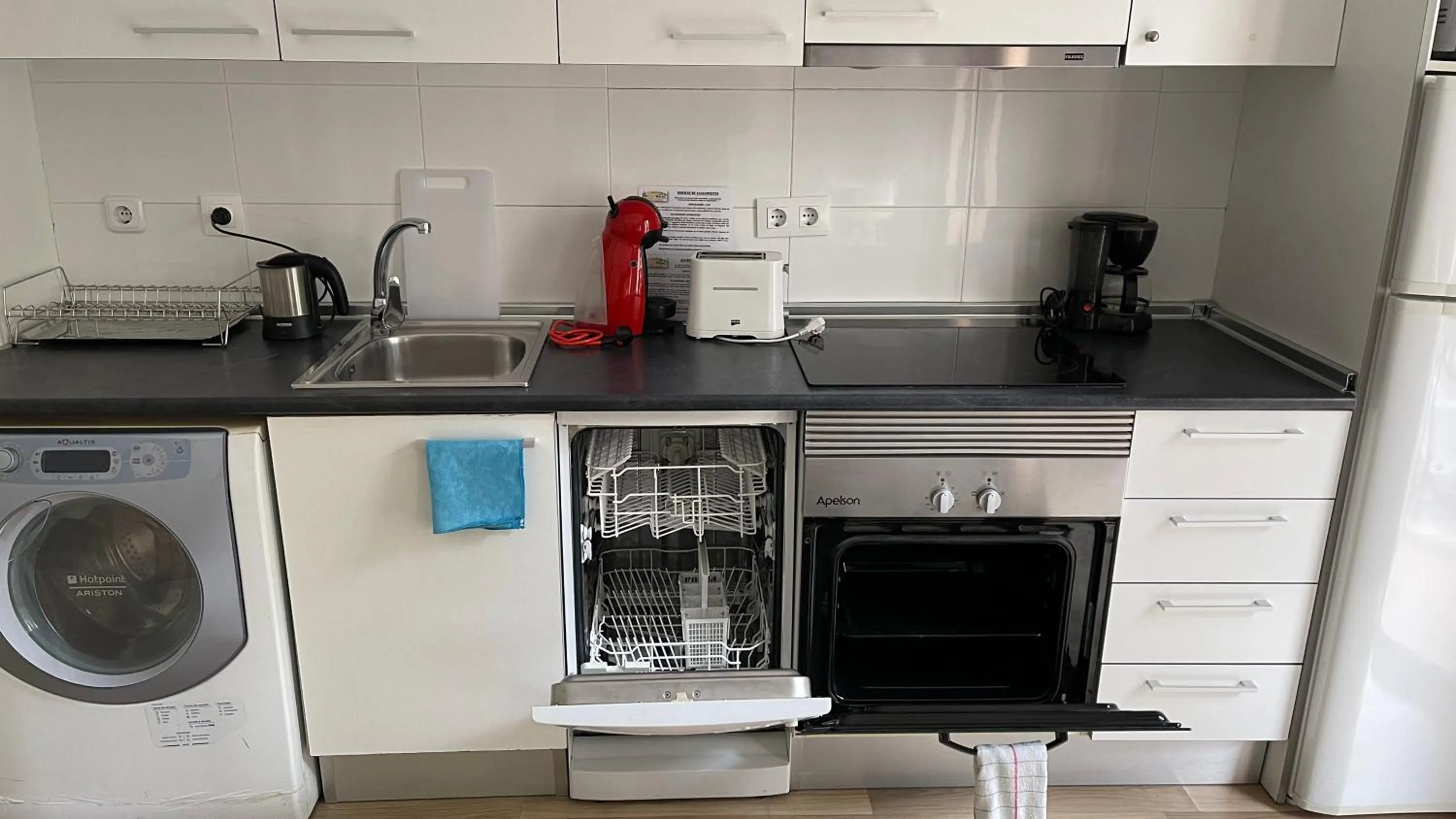 Kitchen or kitchenette in Apartamentos Boni