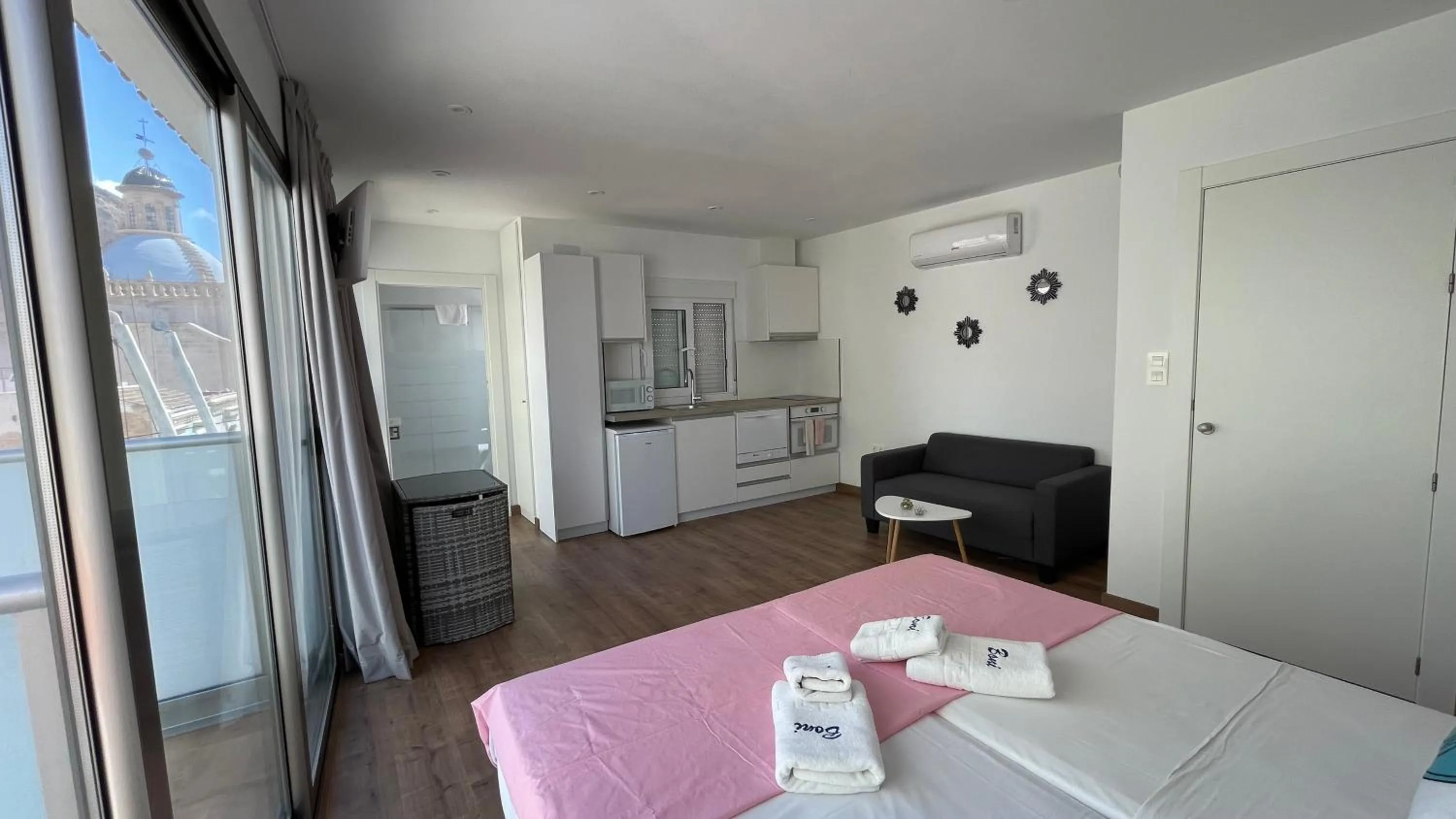 Photo of the whole room in Apartamentos Boni