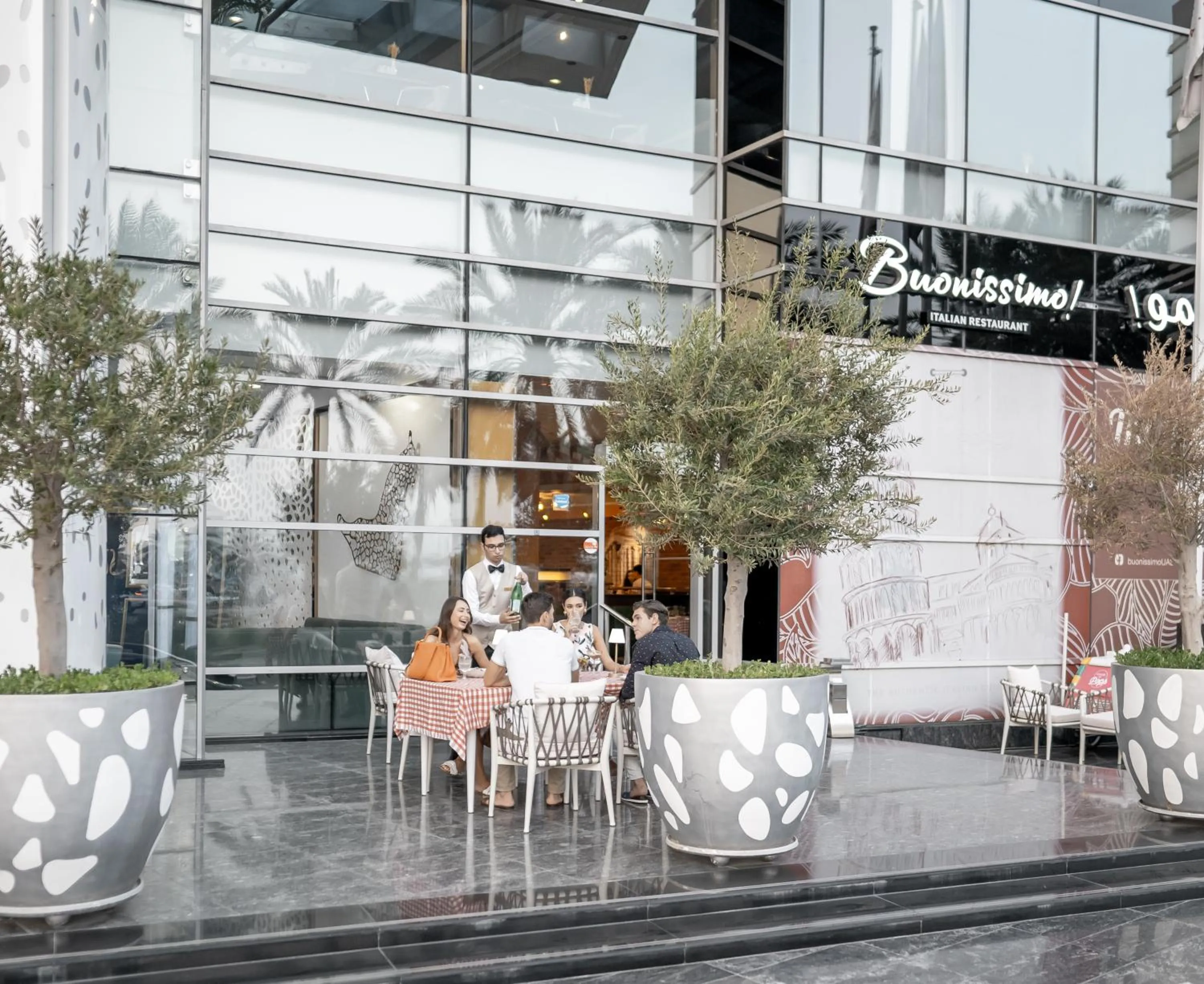 Restaurant/places to eat in Golden Sands Boutique Hotel-Dubai Creek