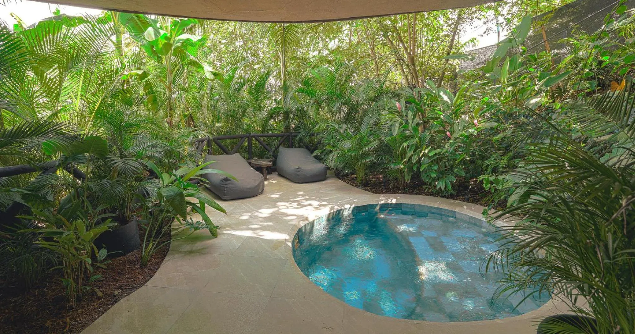 Garden in Hotel Casa Candela