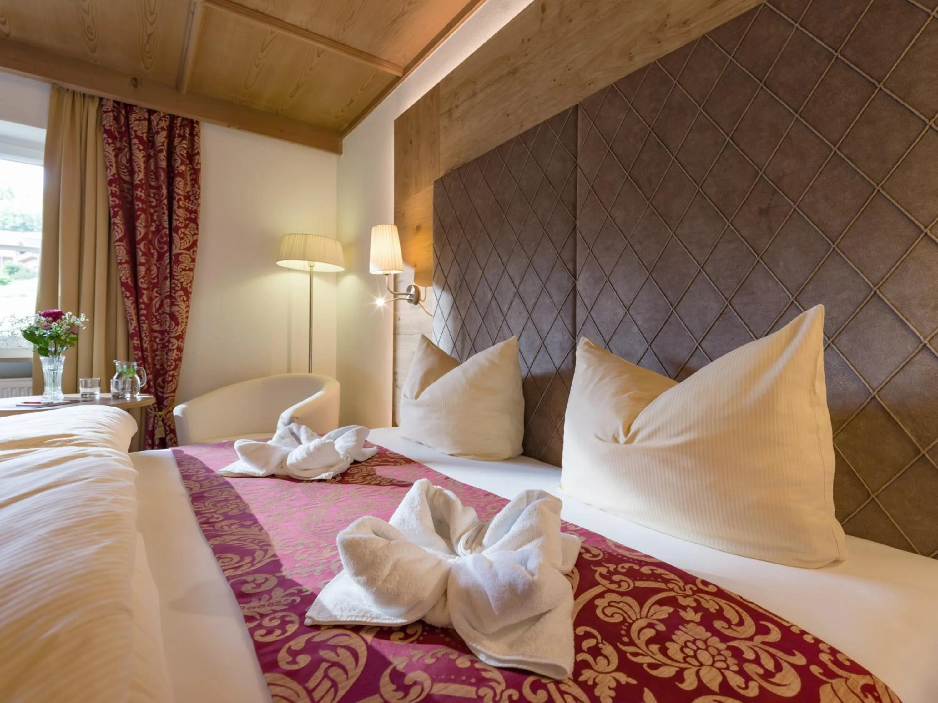 Staff, Bed in Alpenherz Hotel Garni