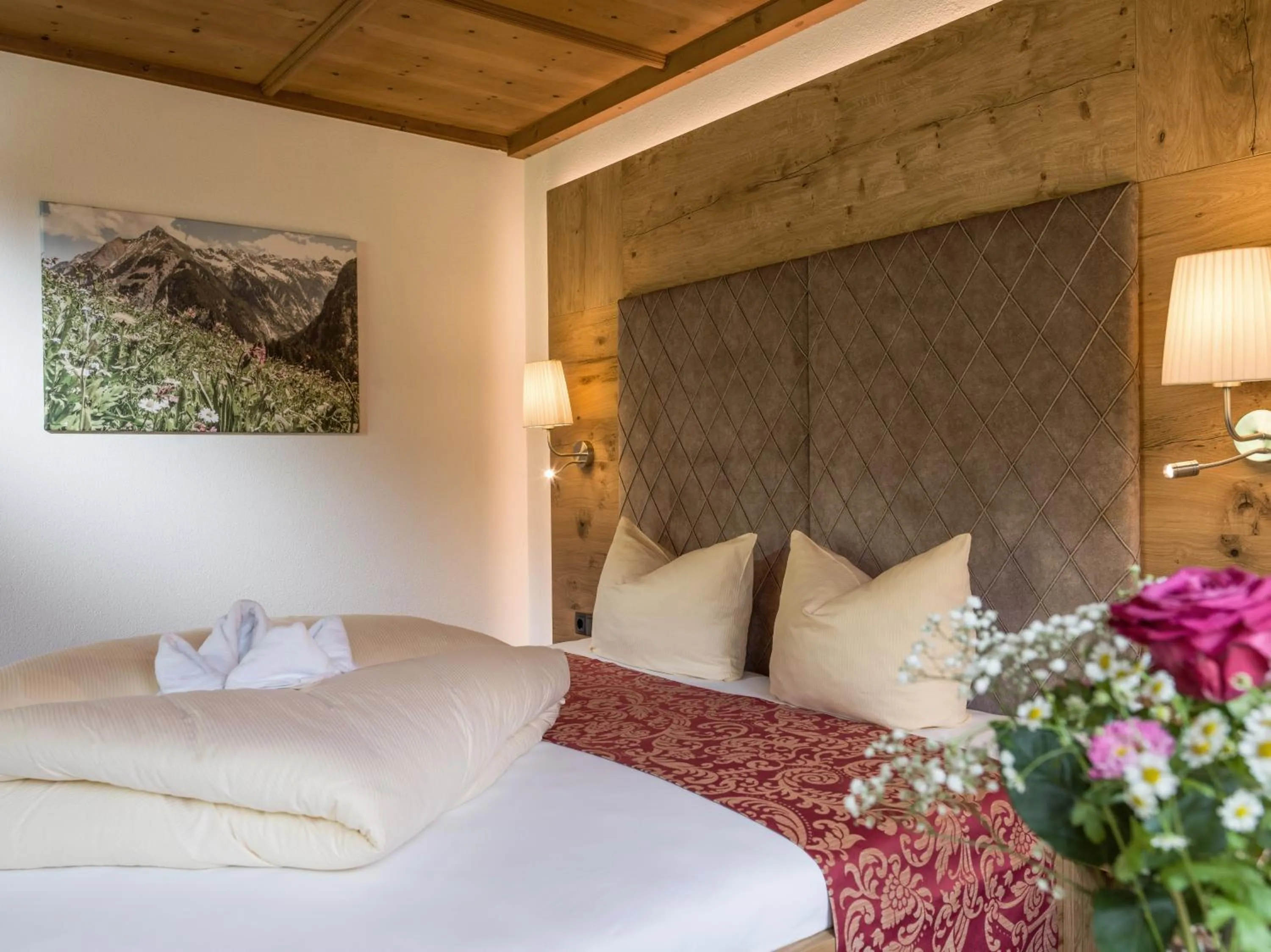 Staff, Bed in Alpenherz Hotel Garni