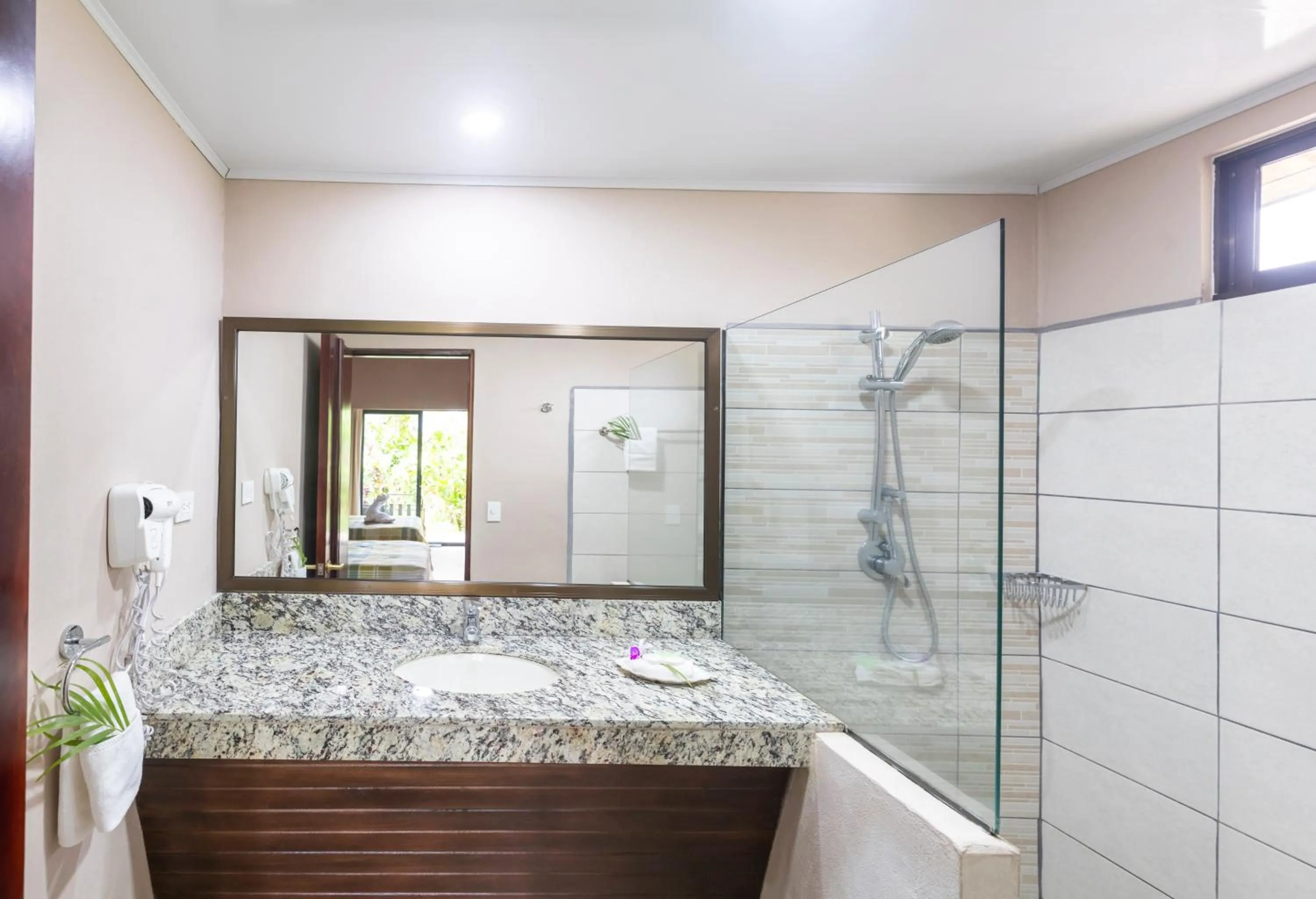 Bathroom in Hotel Lavas Tacotal