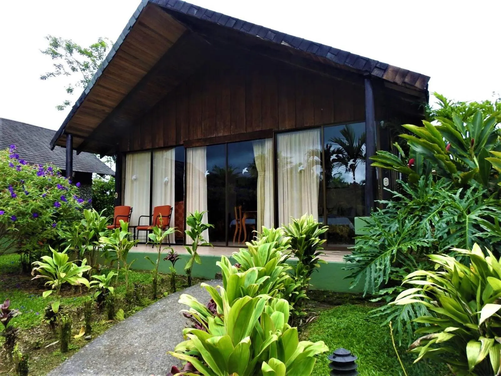 Deluxe Bungalow with Garden View in Hotel Lavas Tacotal