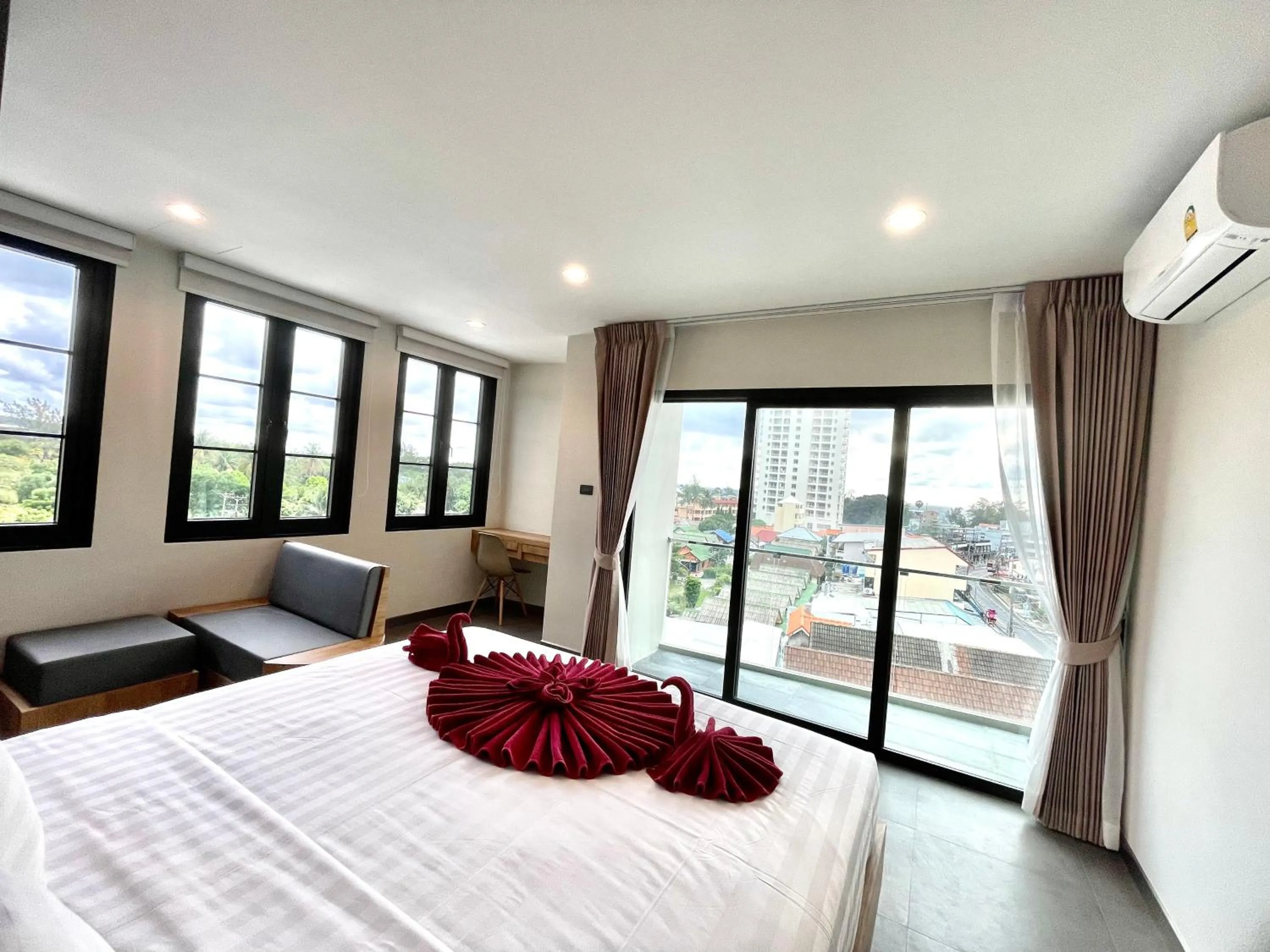 Bedroom, Bed in Room Actually Service Apartment