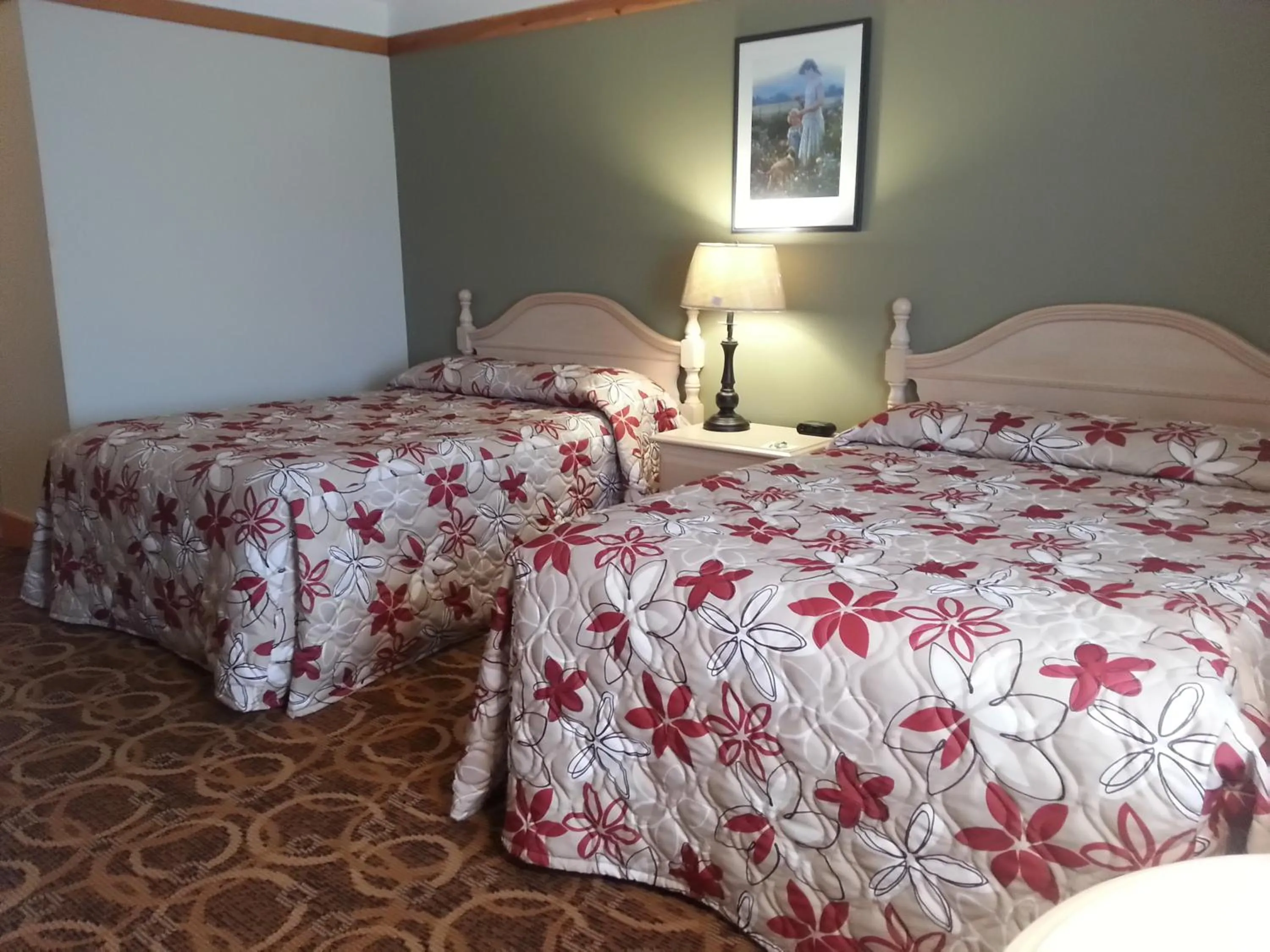 Bedroom, Bed in Granite Town Hotel