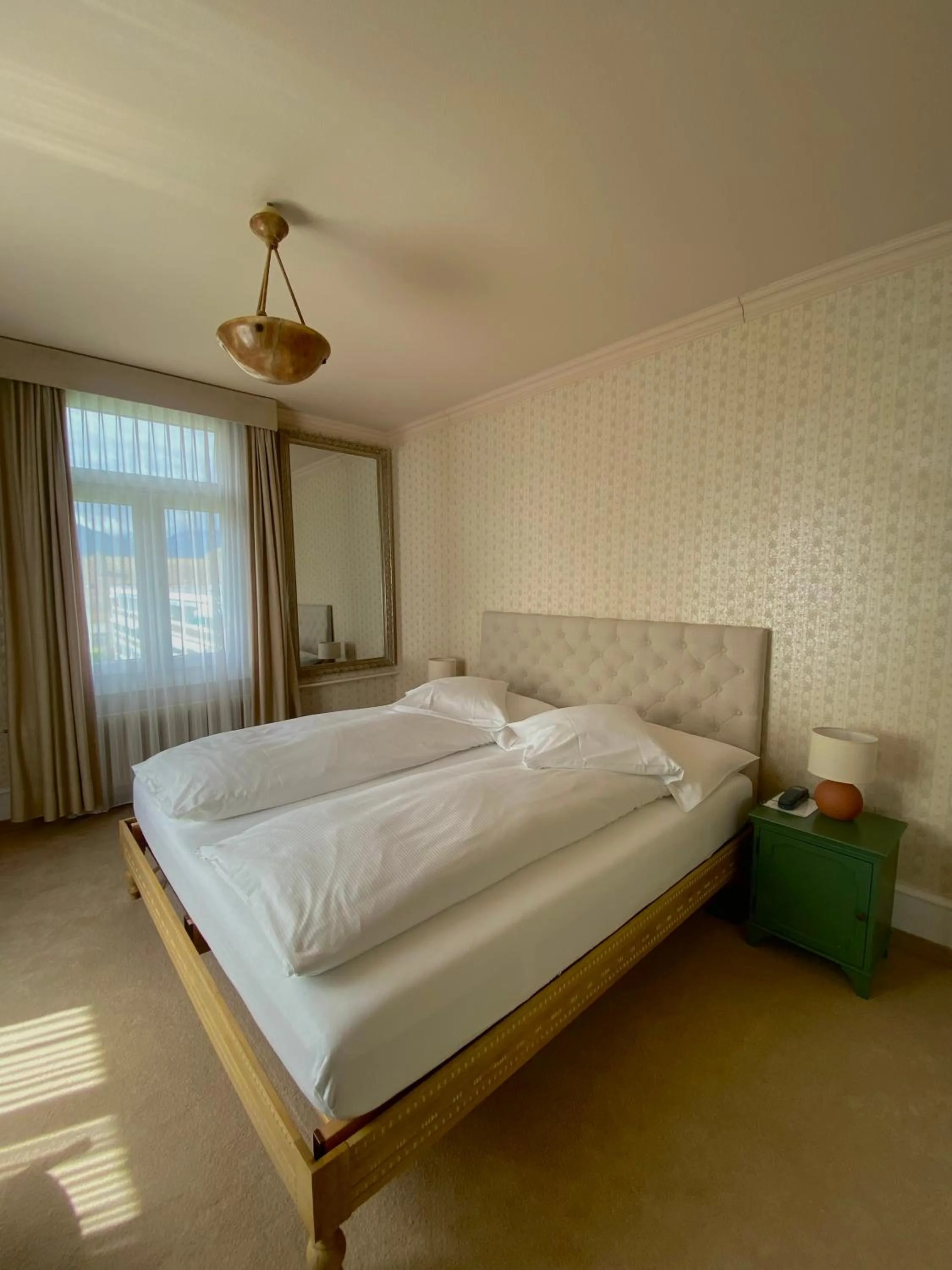 Bed in Hotel De La Paix