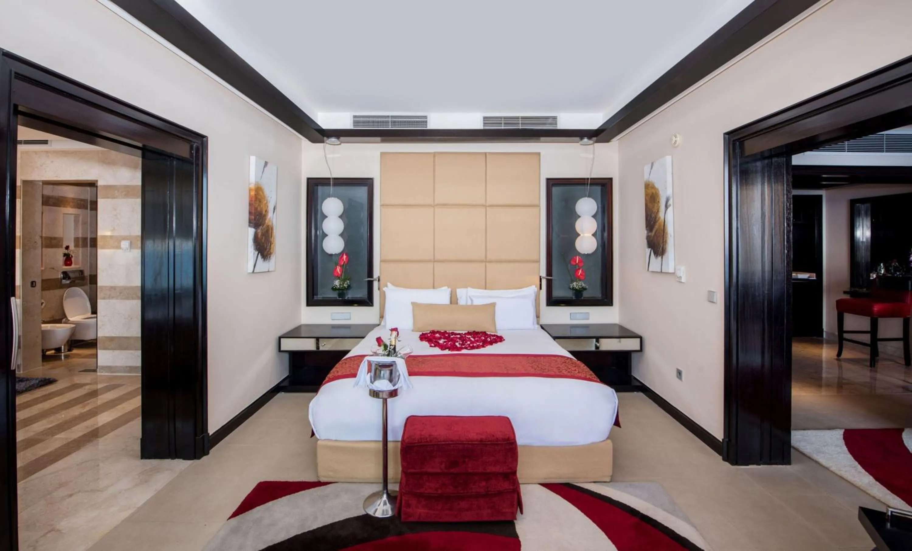 Photo of the whole room, Bed in Reef Oasis Blue Bay Resort & Spa