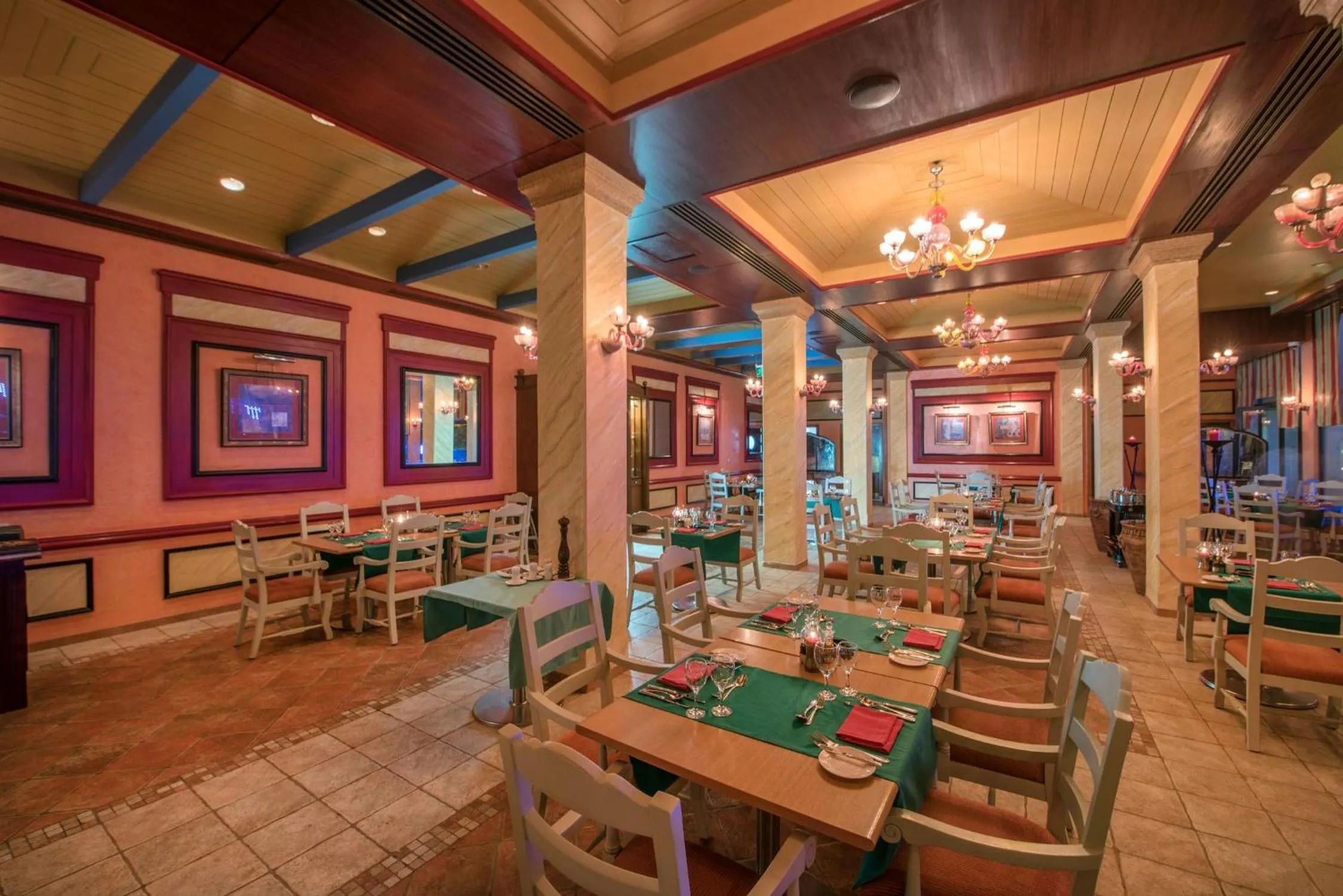 Restaurant/places to eat in Reef Oasis Blue Bay Resort & Spa