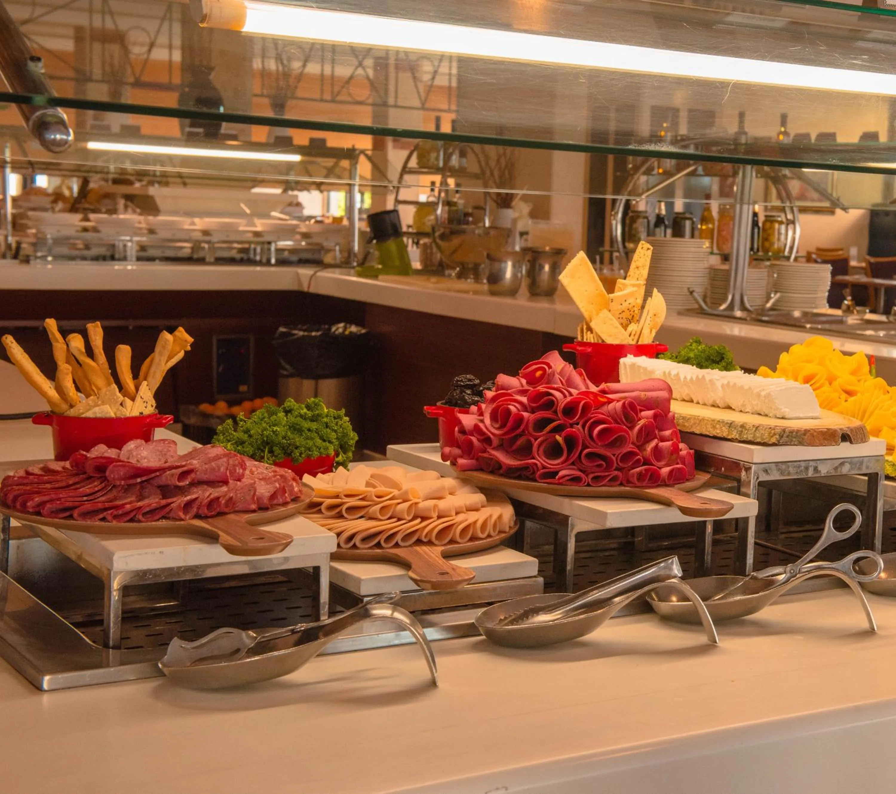 Breakfast in Reef Oasis Blue Bay Resort & Spa