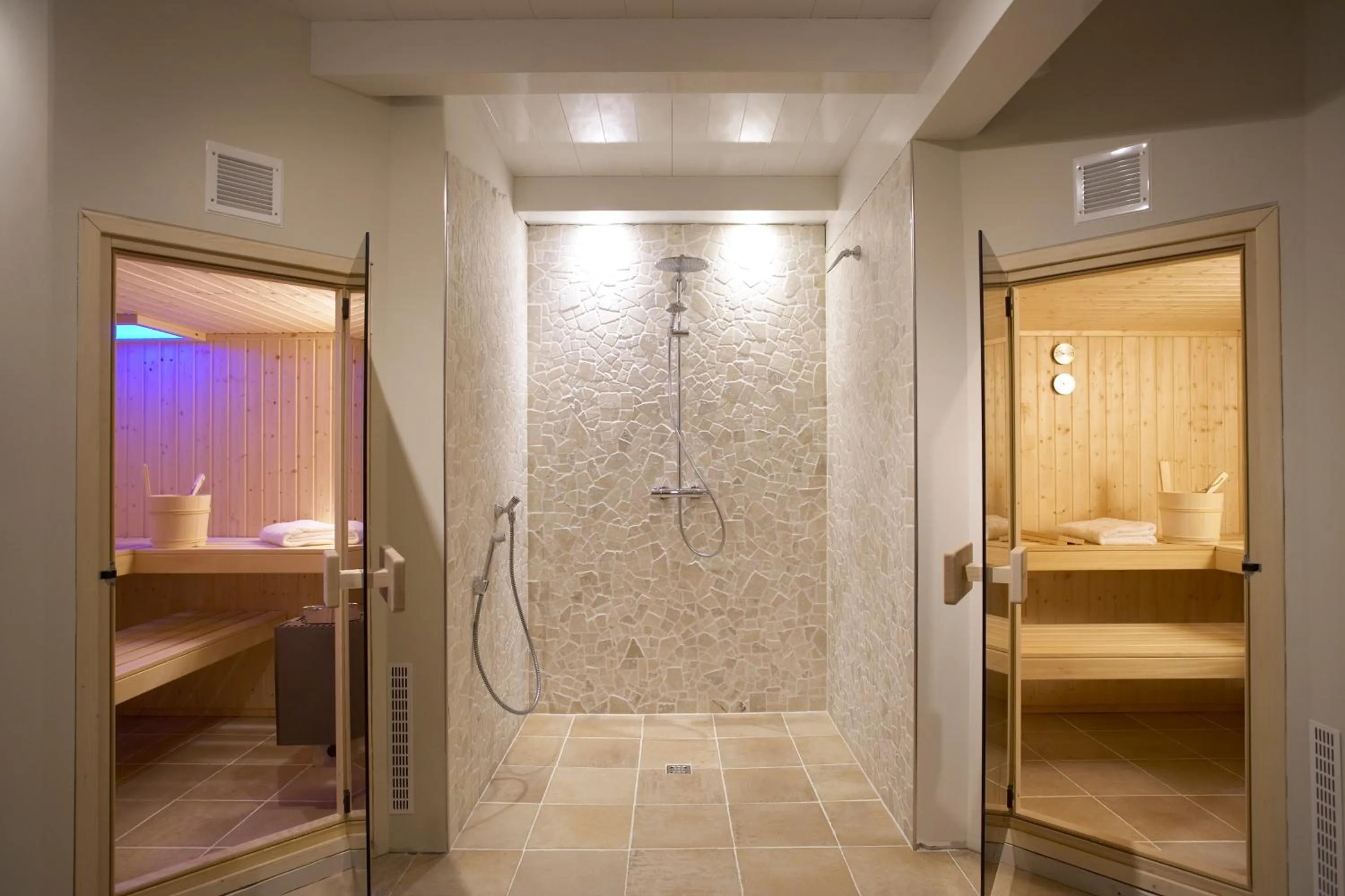 Spa and wellness centre/facilities in Rackmers Hof - Suiten Hotel garni mit Sauna