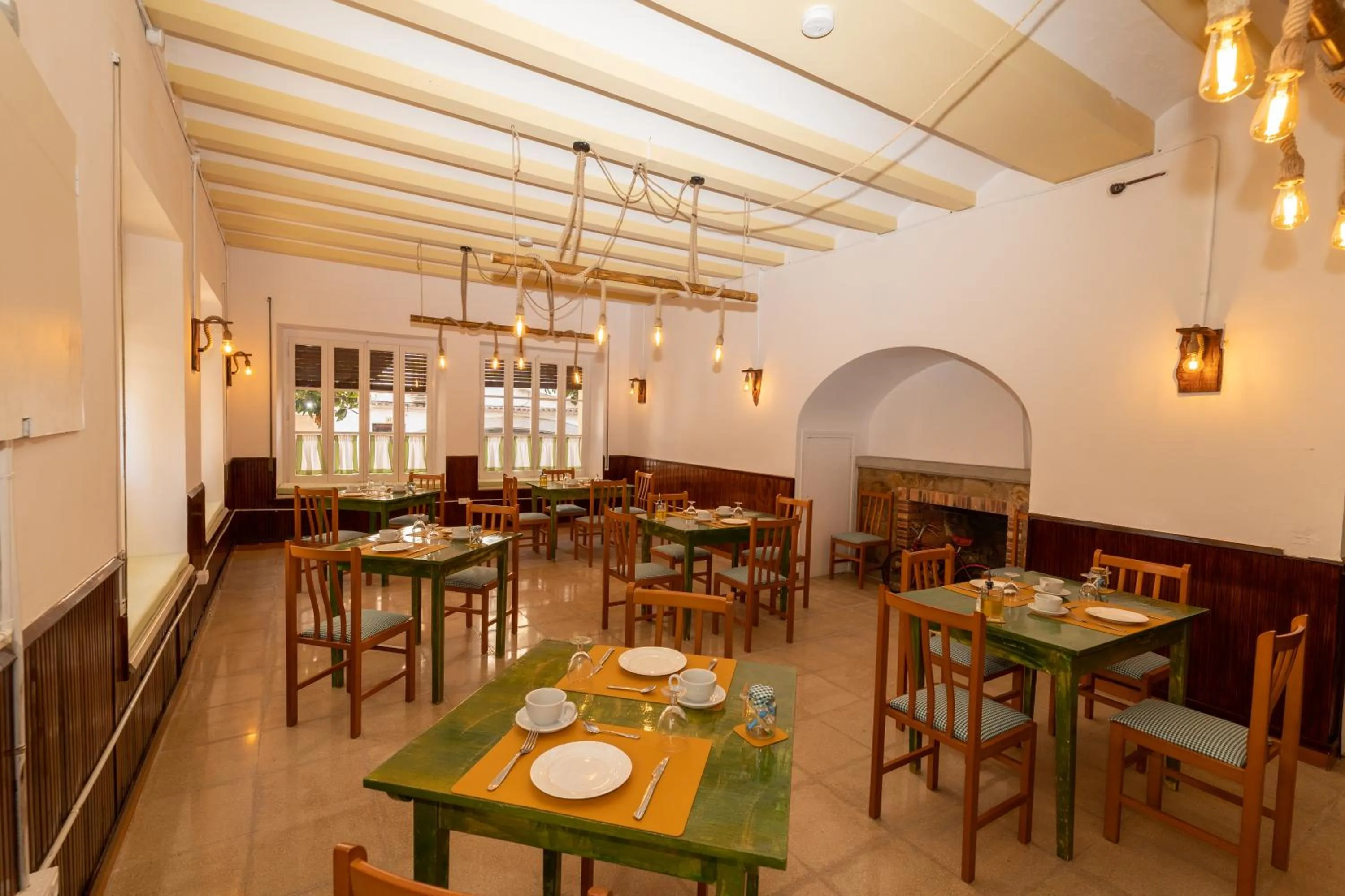 Breakfast in P&R hostals Can Tort