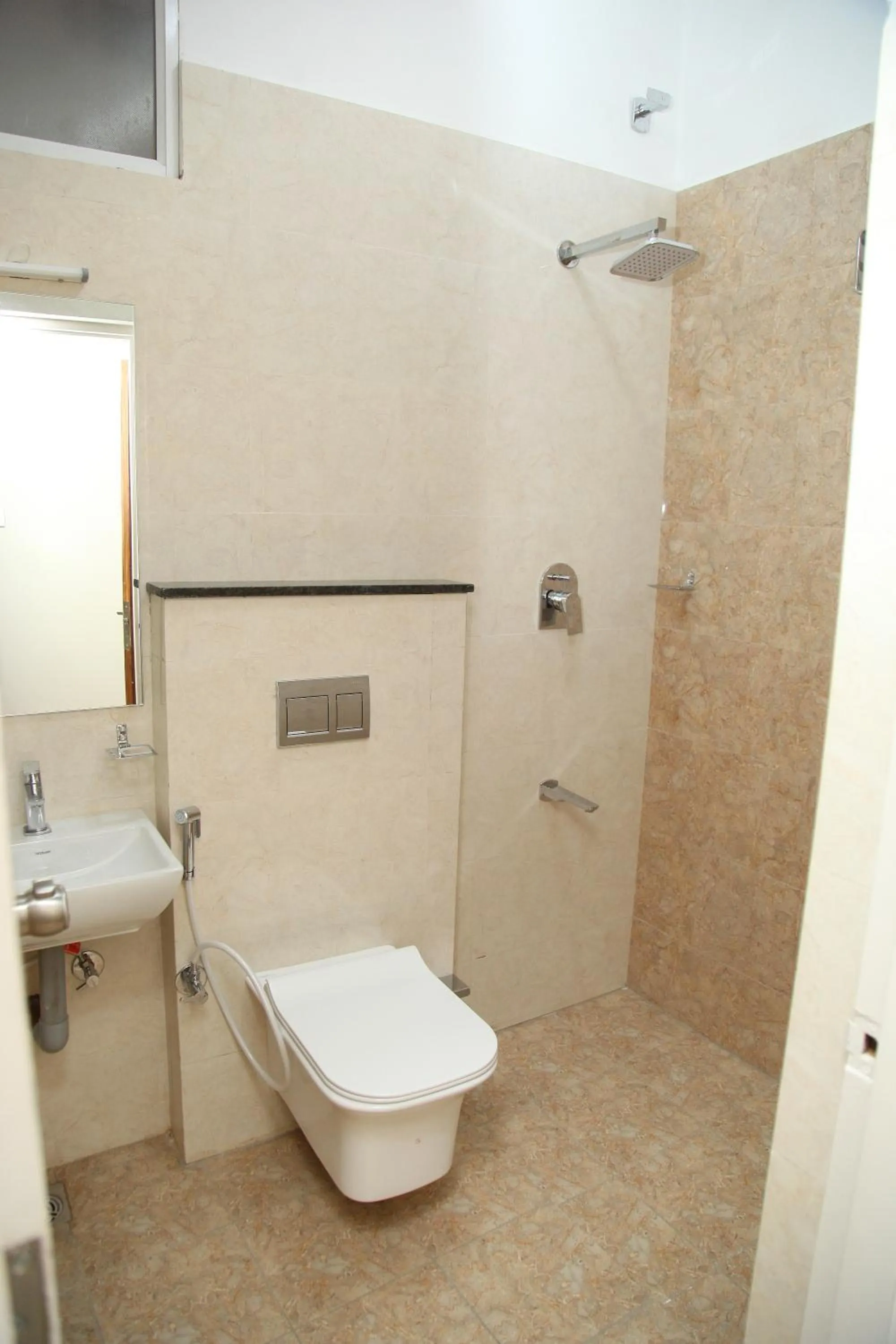 Shower in century courtyard