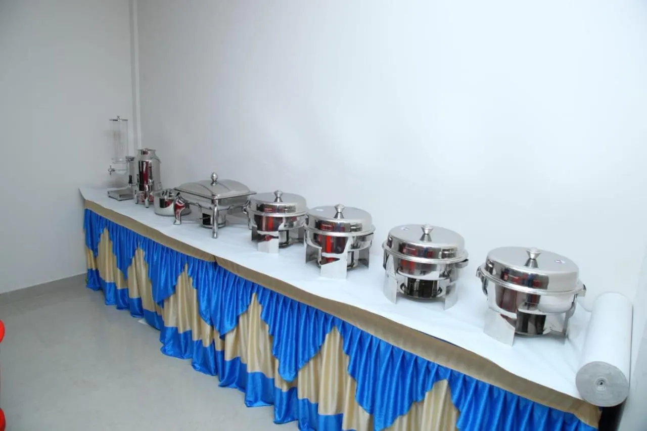 Food and drinks in century courtyard