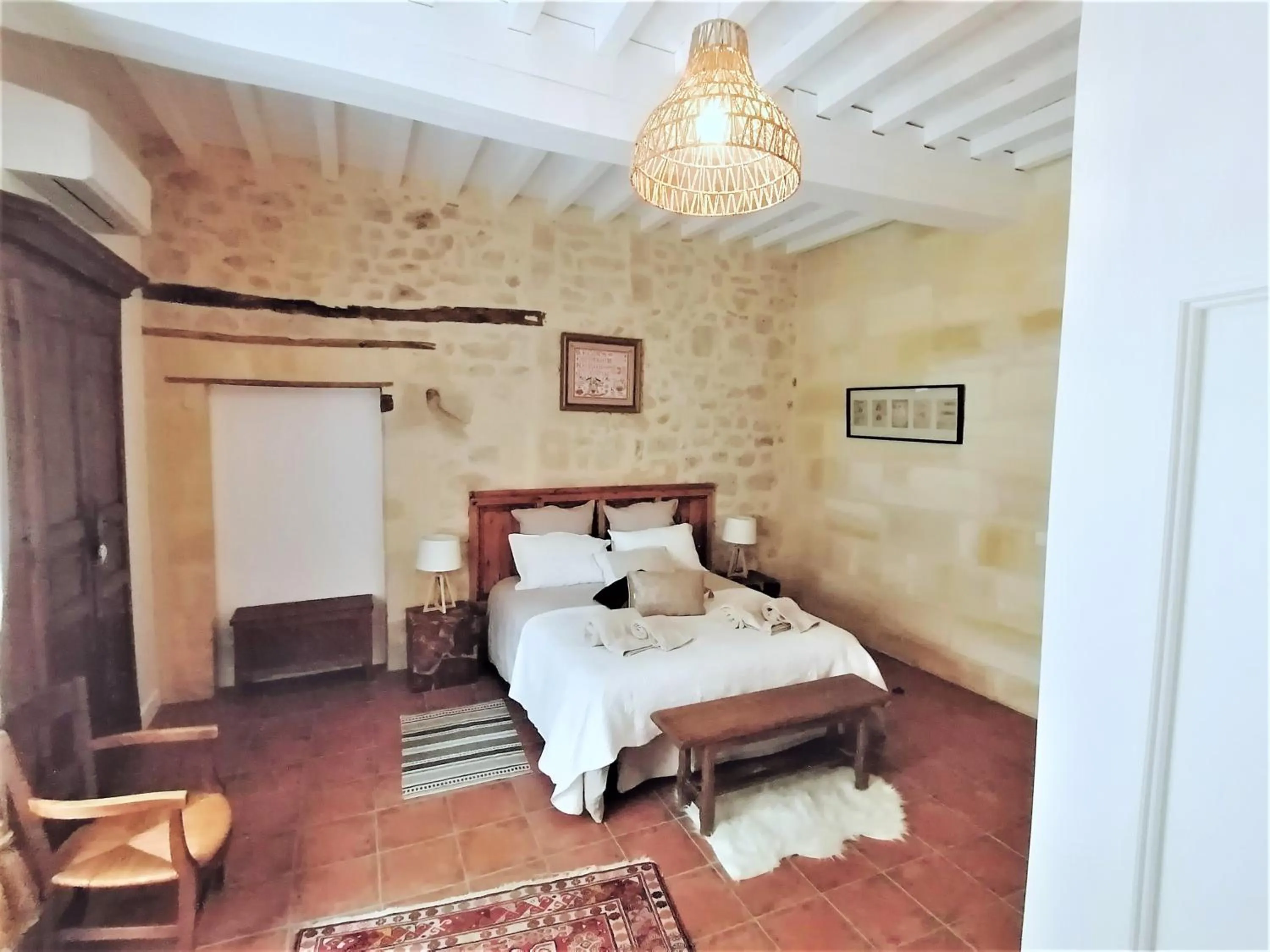 Domaine de Gaïa, Piscine, Pétanque, Ping Pong, proche Saint-Emilion