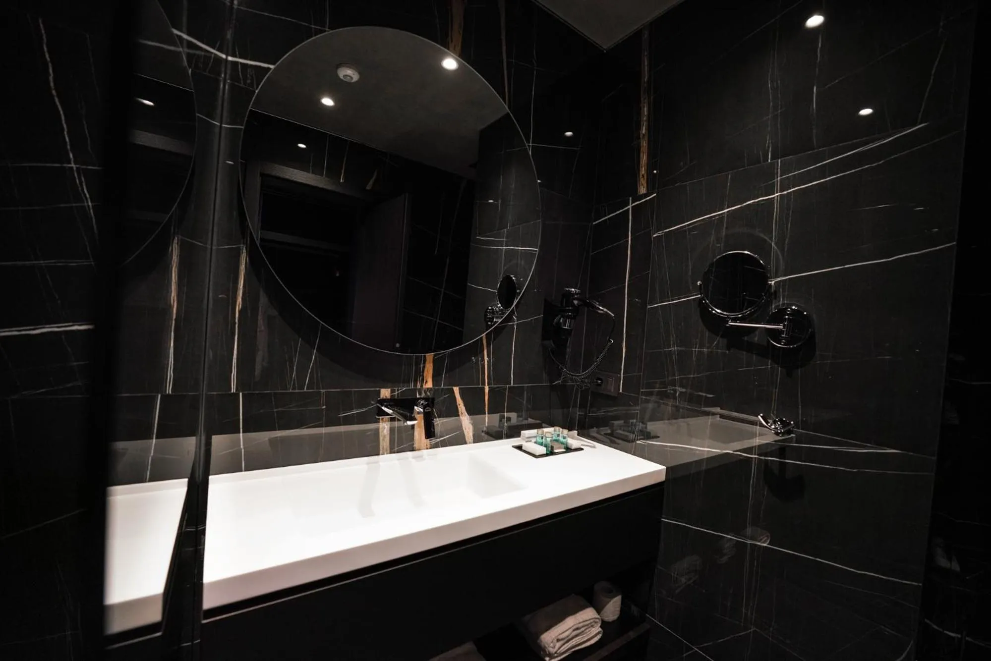 Toilet in The Central View Boutique Hotel